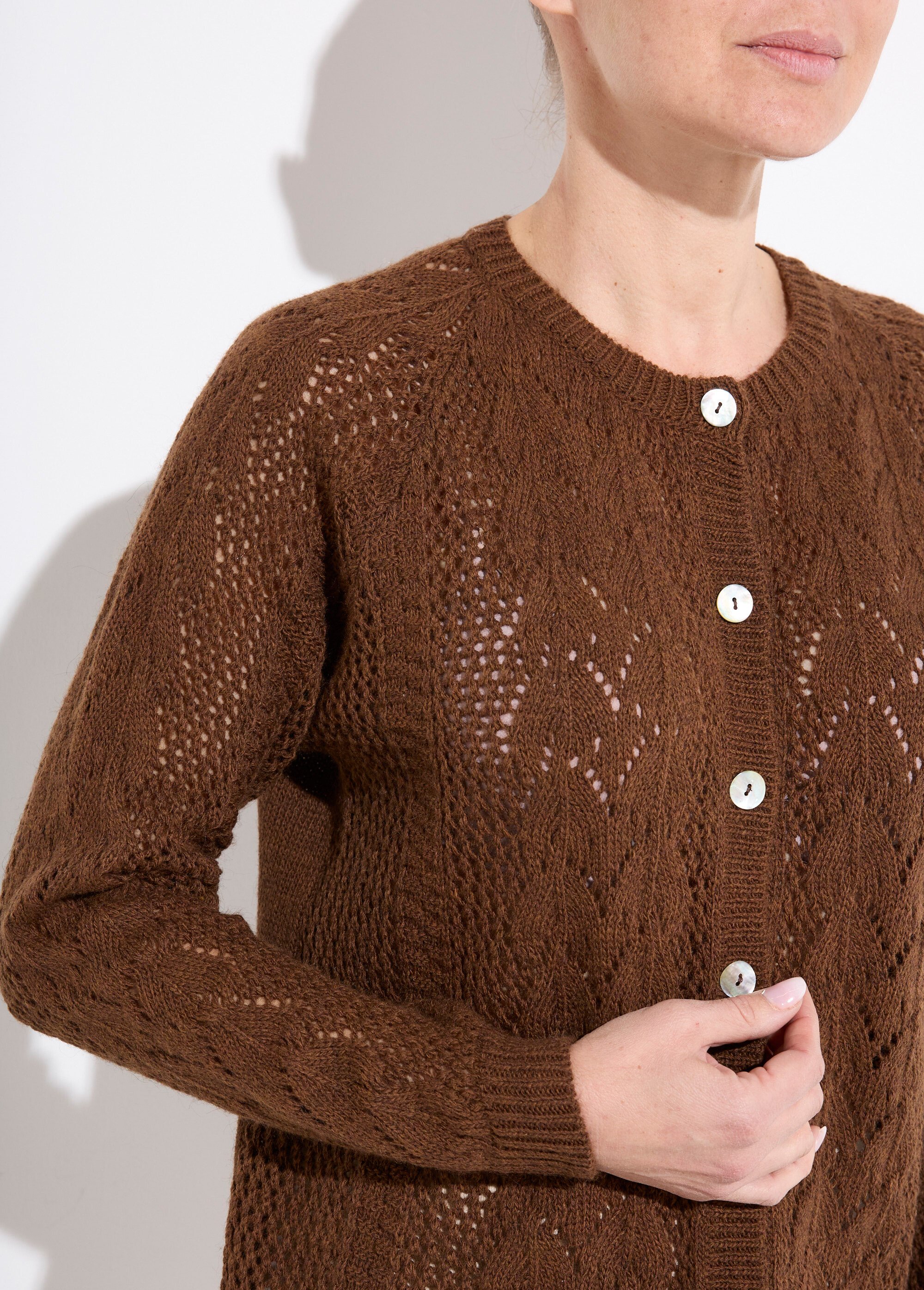 Gilet boutonné ajouré avec laine et cachemire Femme Marron PRIMO DE1