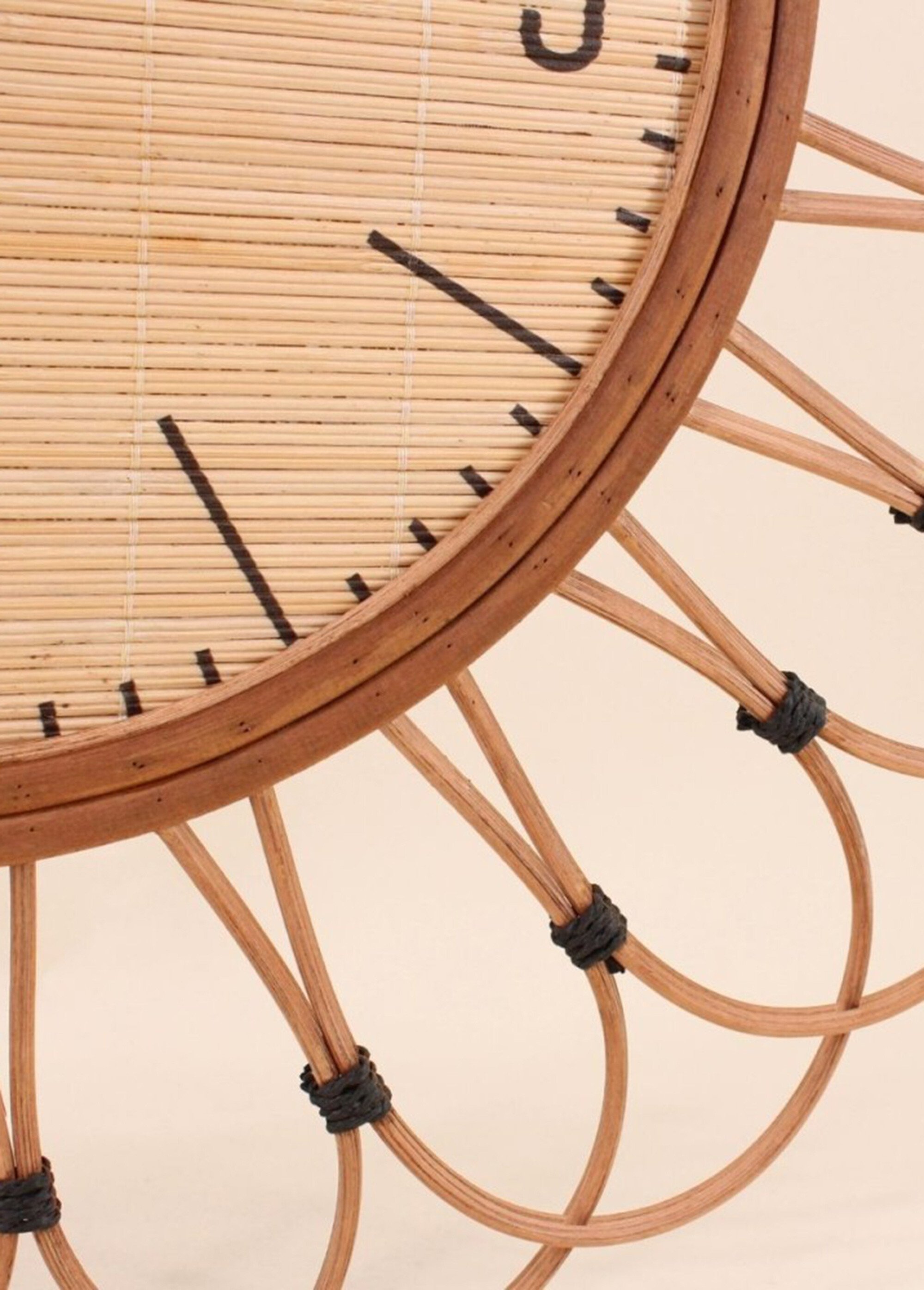 Grande horloge en rotin, forme rosace