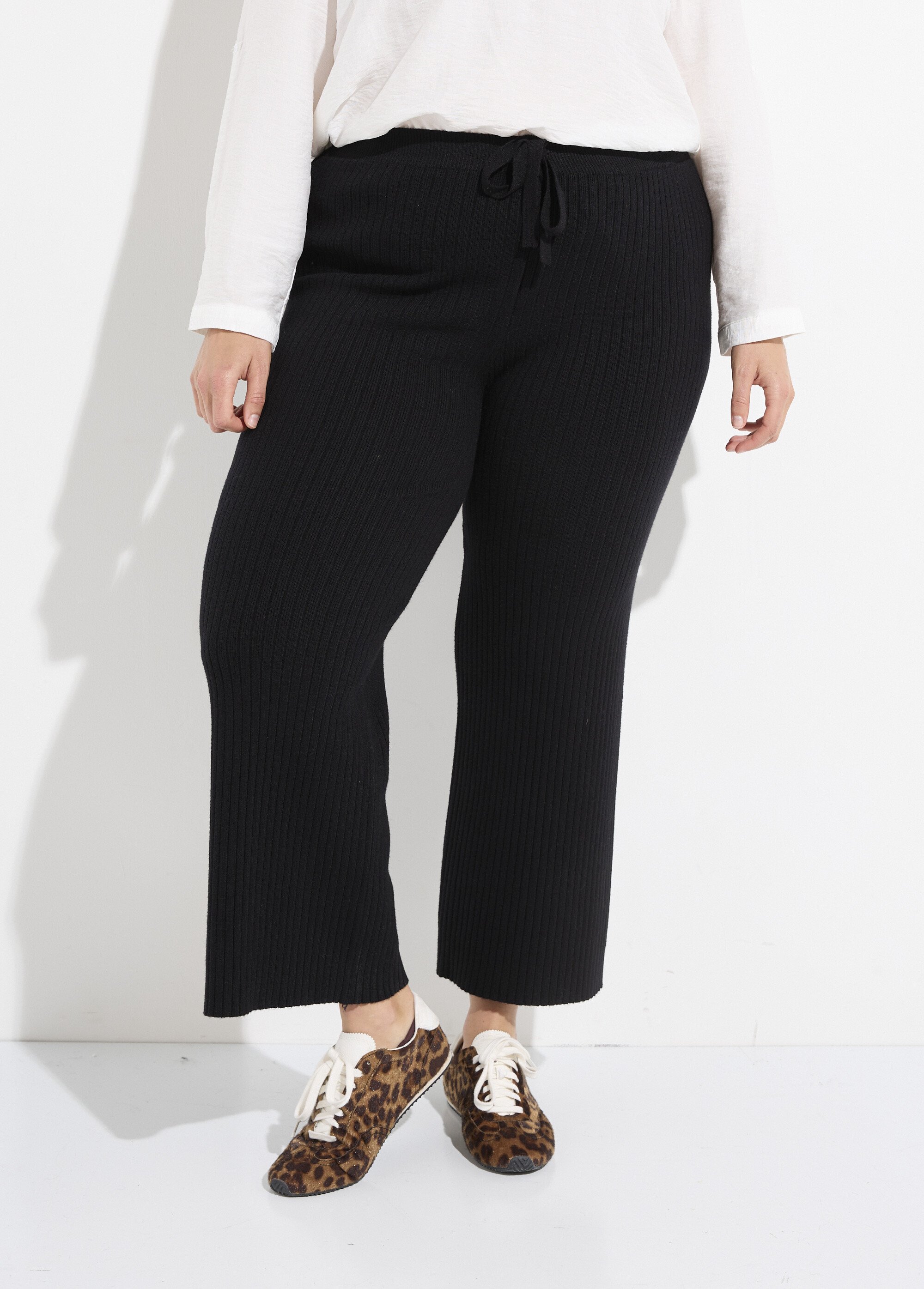 Pantalon confort en maille, coupe large Femme Grande Taille Noir CHY-D0343A FA1
