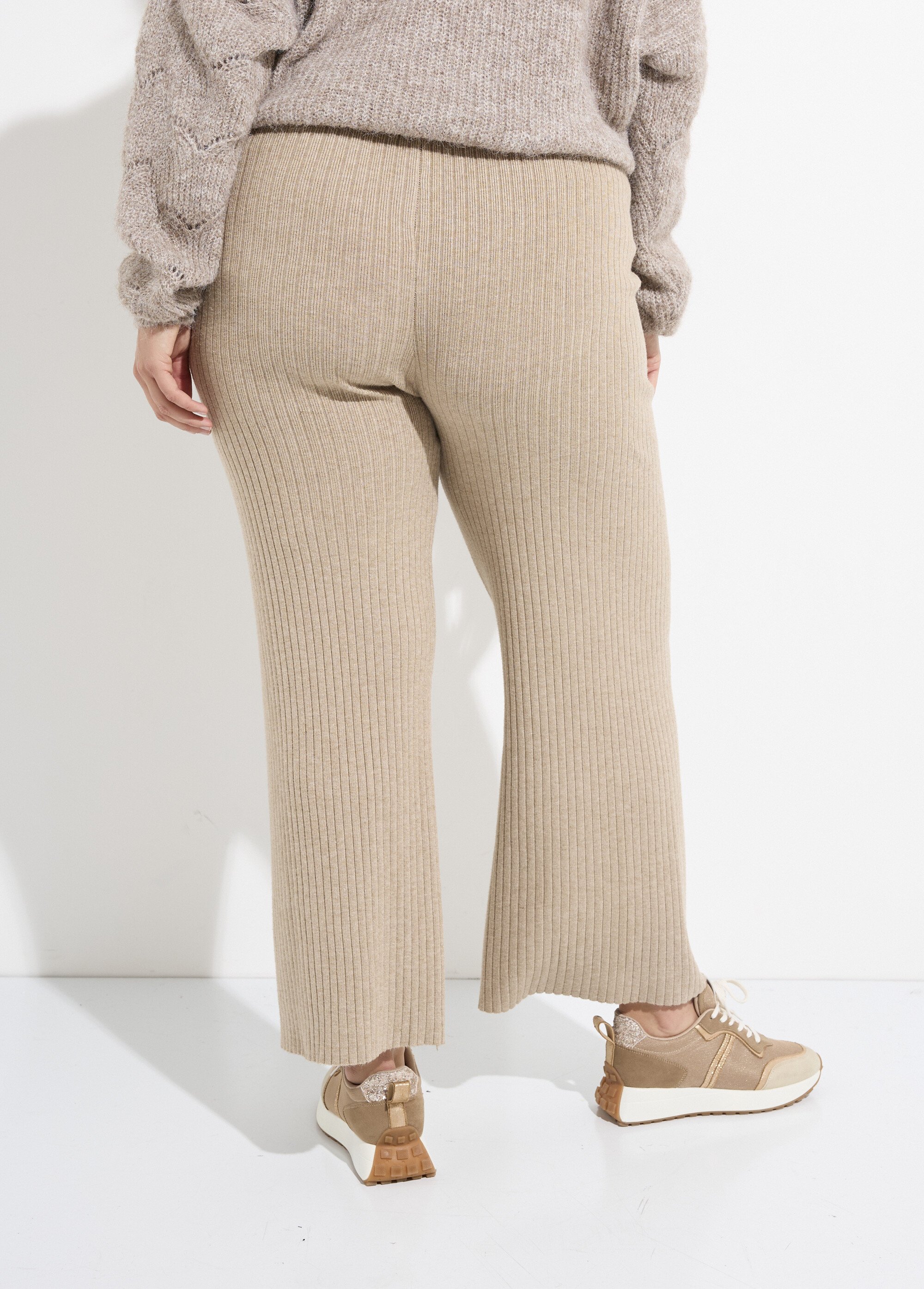 Pantalon confort en maille, coupe large Femme Grande Taille Beige CHY-D0343A DO1