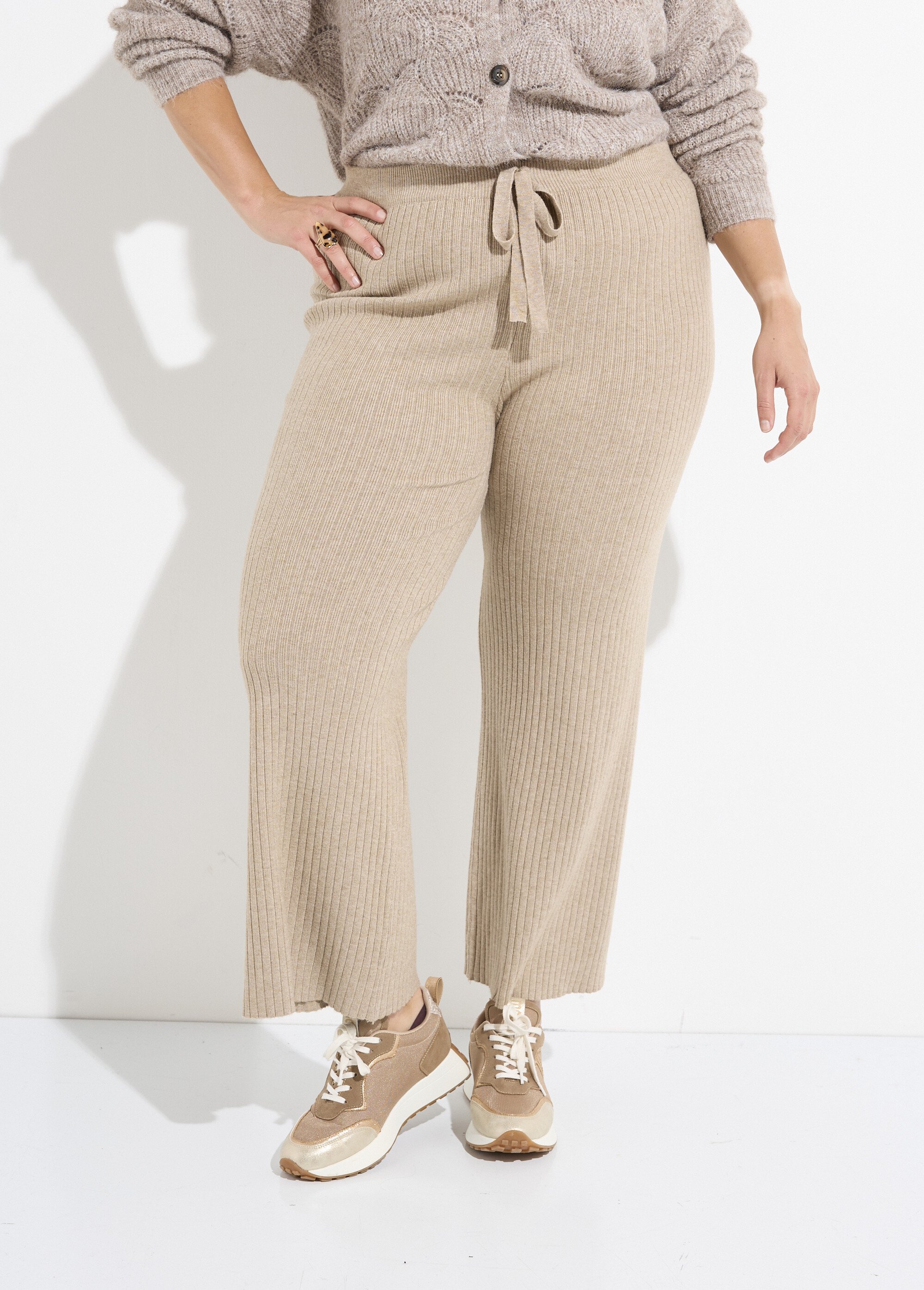 Pantalon confort en maille, coupe large Femme Grande Taille Beige CHY-D0343A FA1
