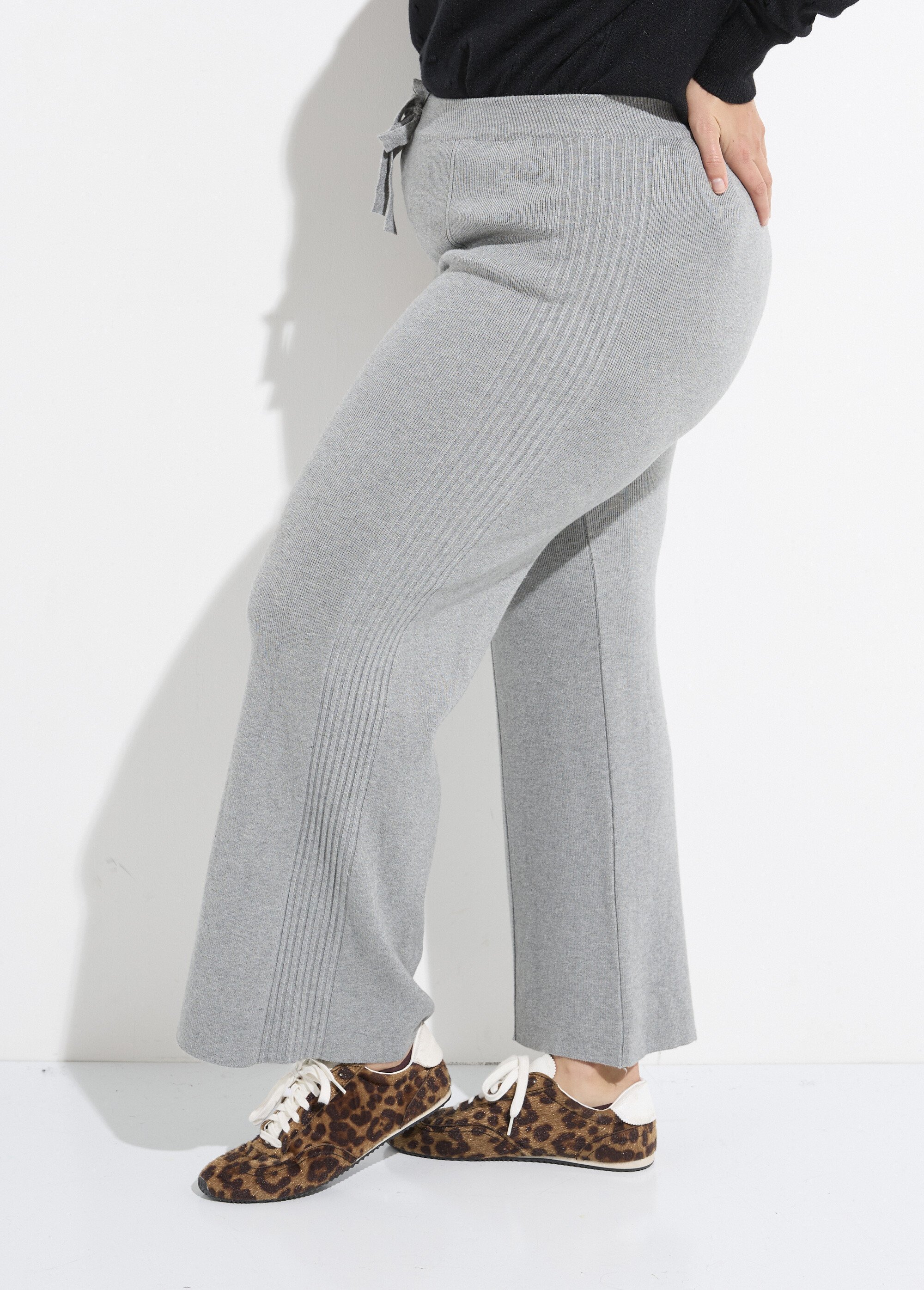 Pantalon large confort, jeu de mailles Femme Grande Taille Gris CHY-D0343C DR1