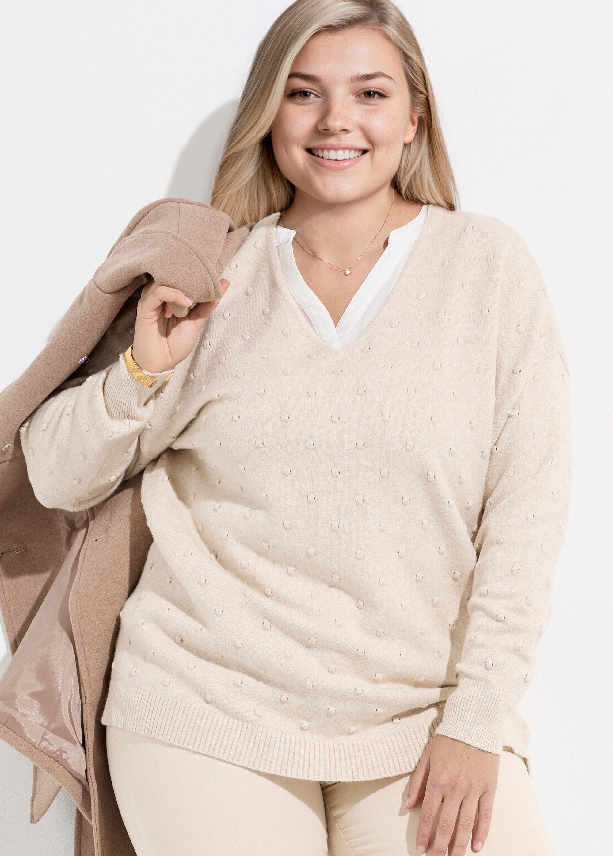 Pull col V maille fantaisie à pois Femme Grande Taille Beige CHY-2268 MV1
