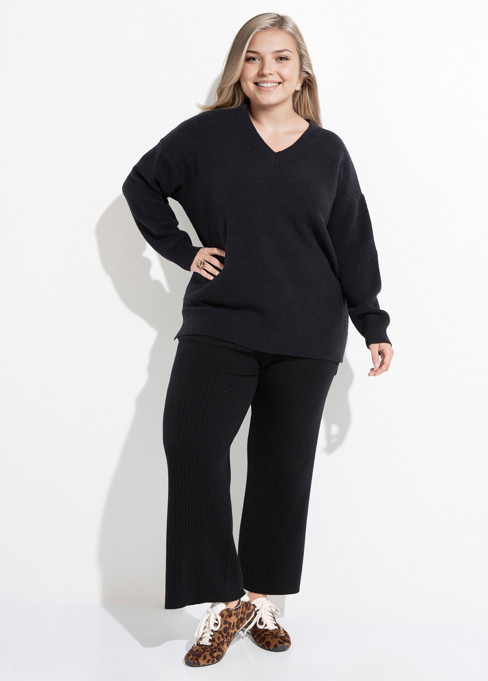 Pull tunique maille fantaisie, col V Femme Grande Taille Noir CHY-HS33116 SF1