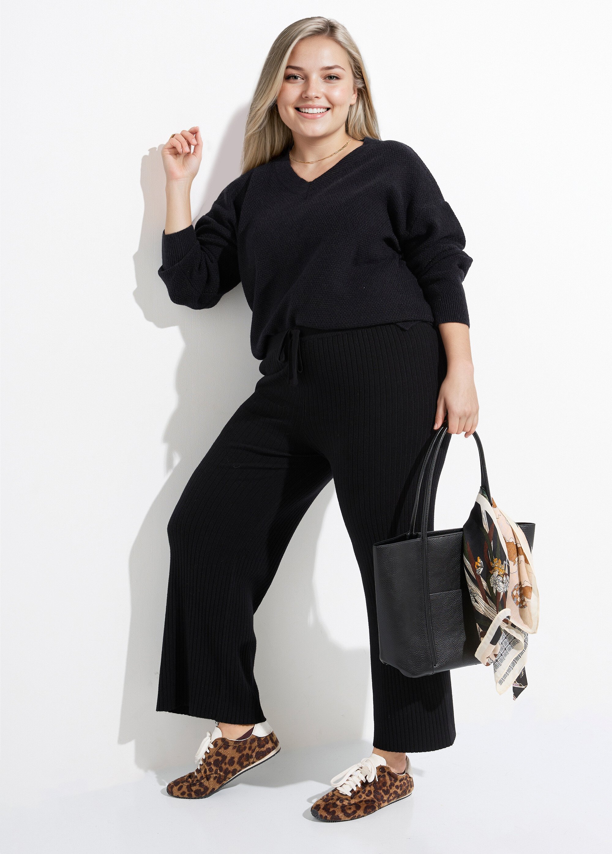 Pull tunique maille fantaisie, col V Femme Grande Taille Noir CHY-HS33116 SI1