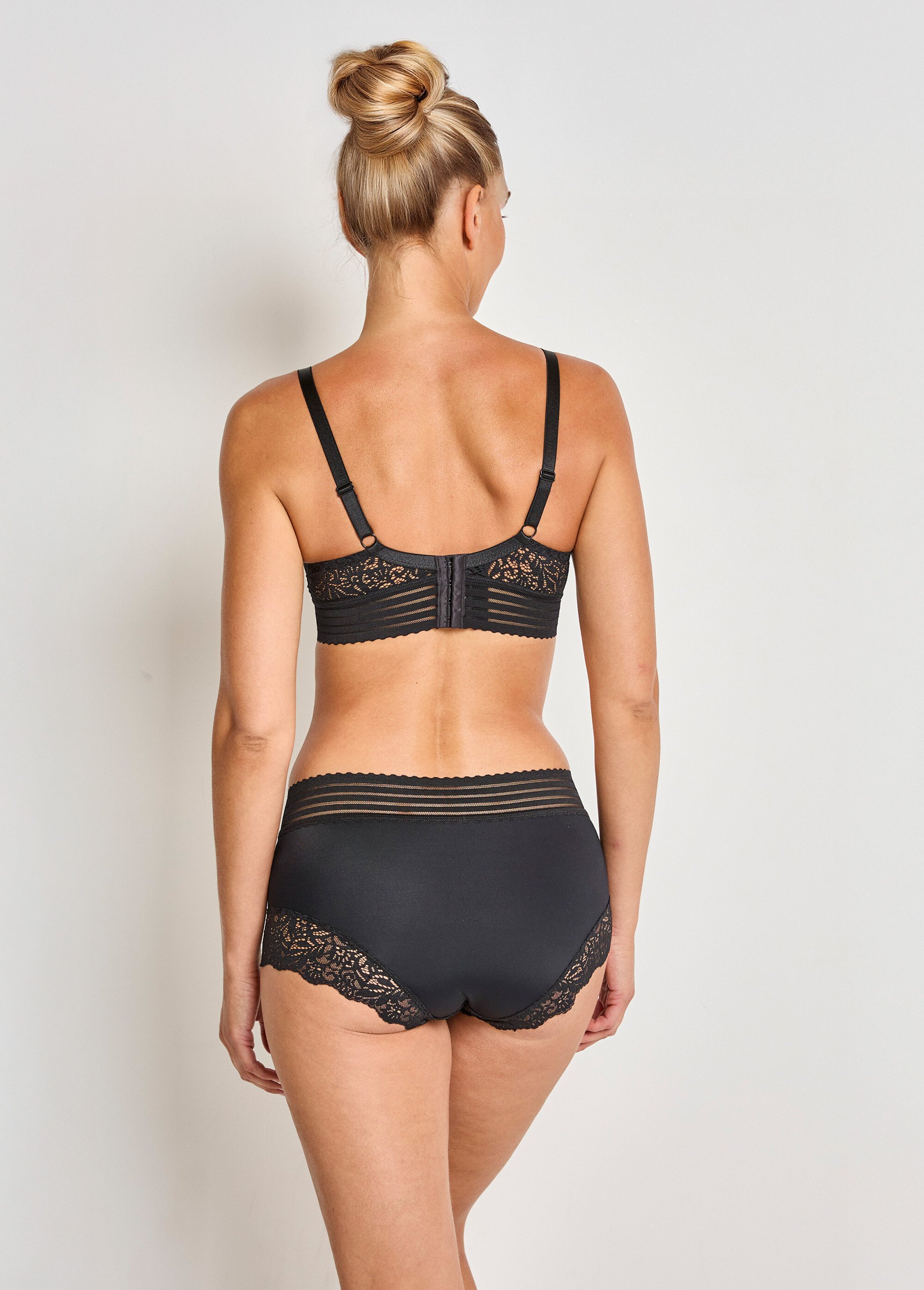Soutien-gorge emboîtant avec armatures en dentelle Femme Noir VITAMINE SF2