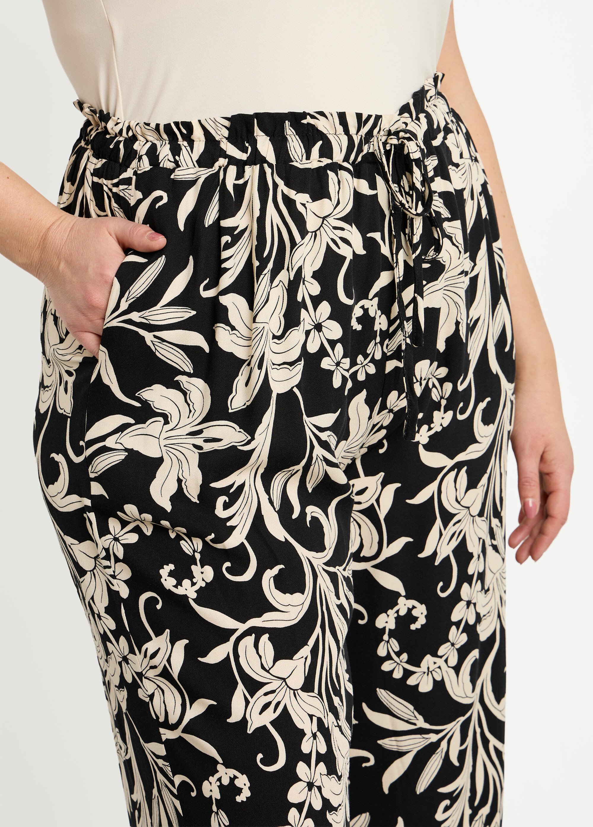 Pantalon taille élastiquée, motif fleuri