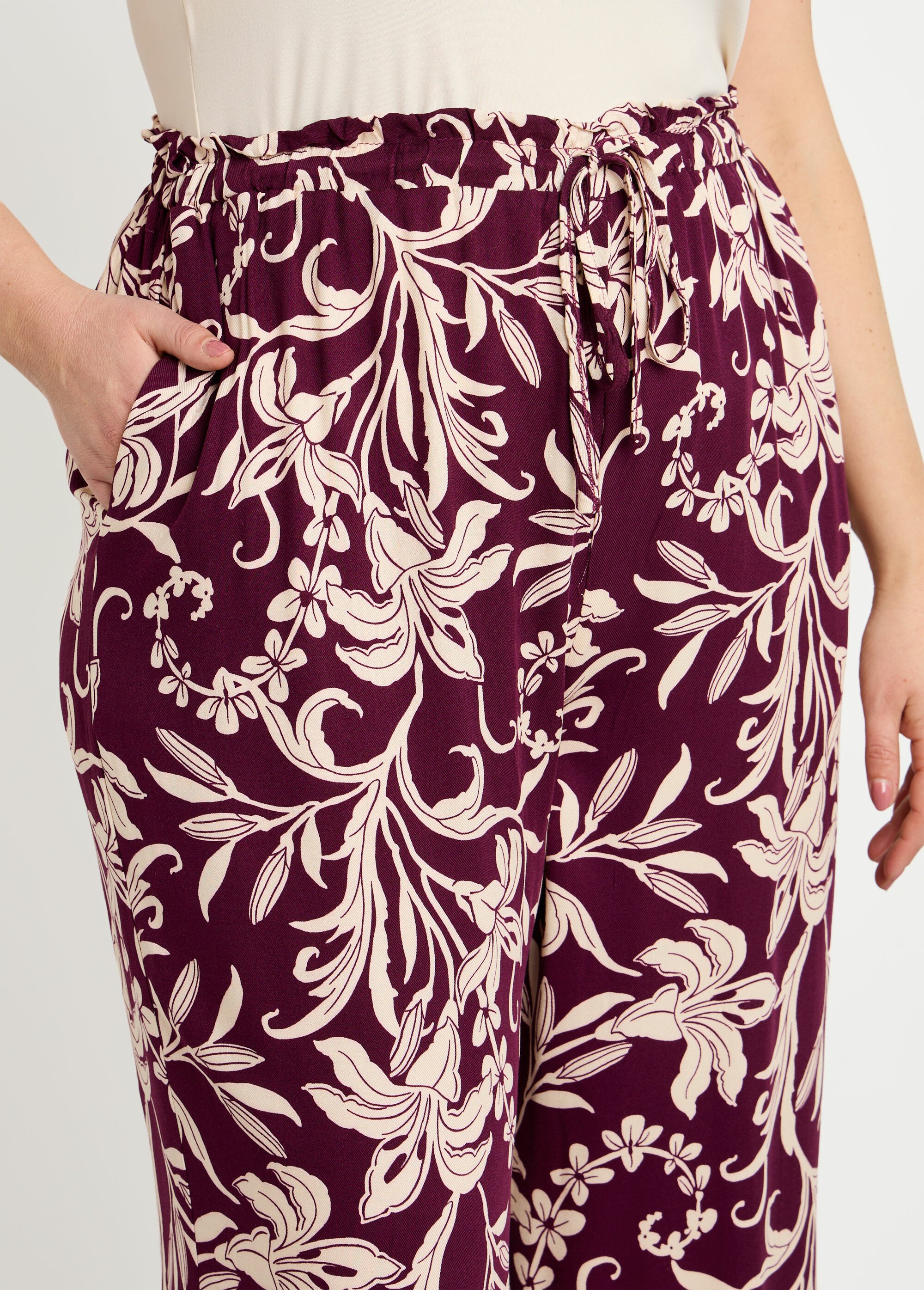 Pantalon taille élastiquée, motif fleuri