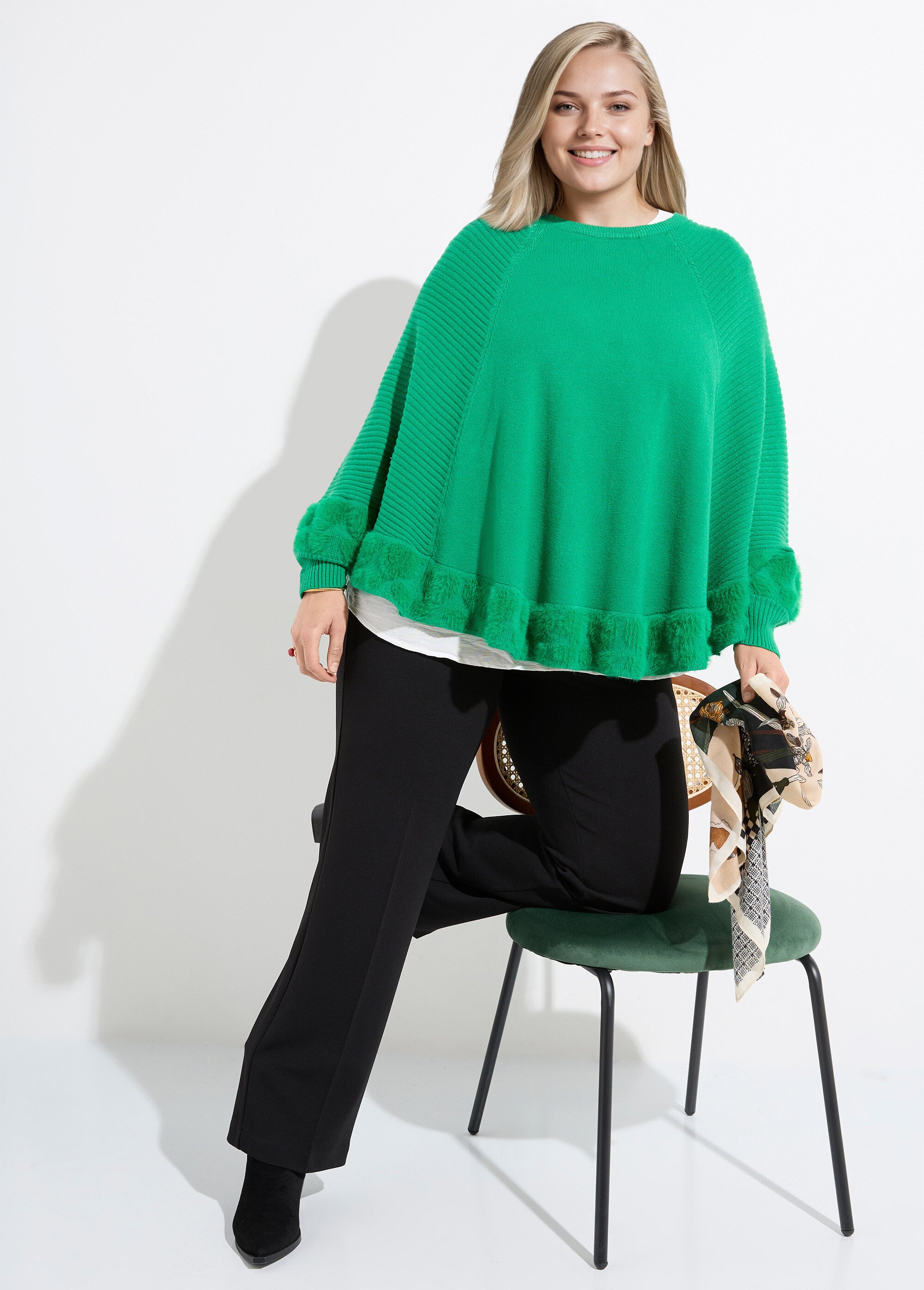 Poncho cape maille coeurs et col rond Femme Grande Taille Vert CHY-2264 SI1