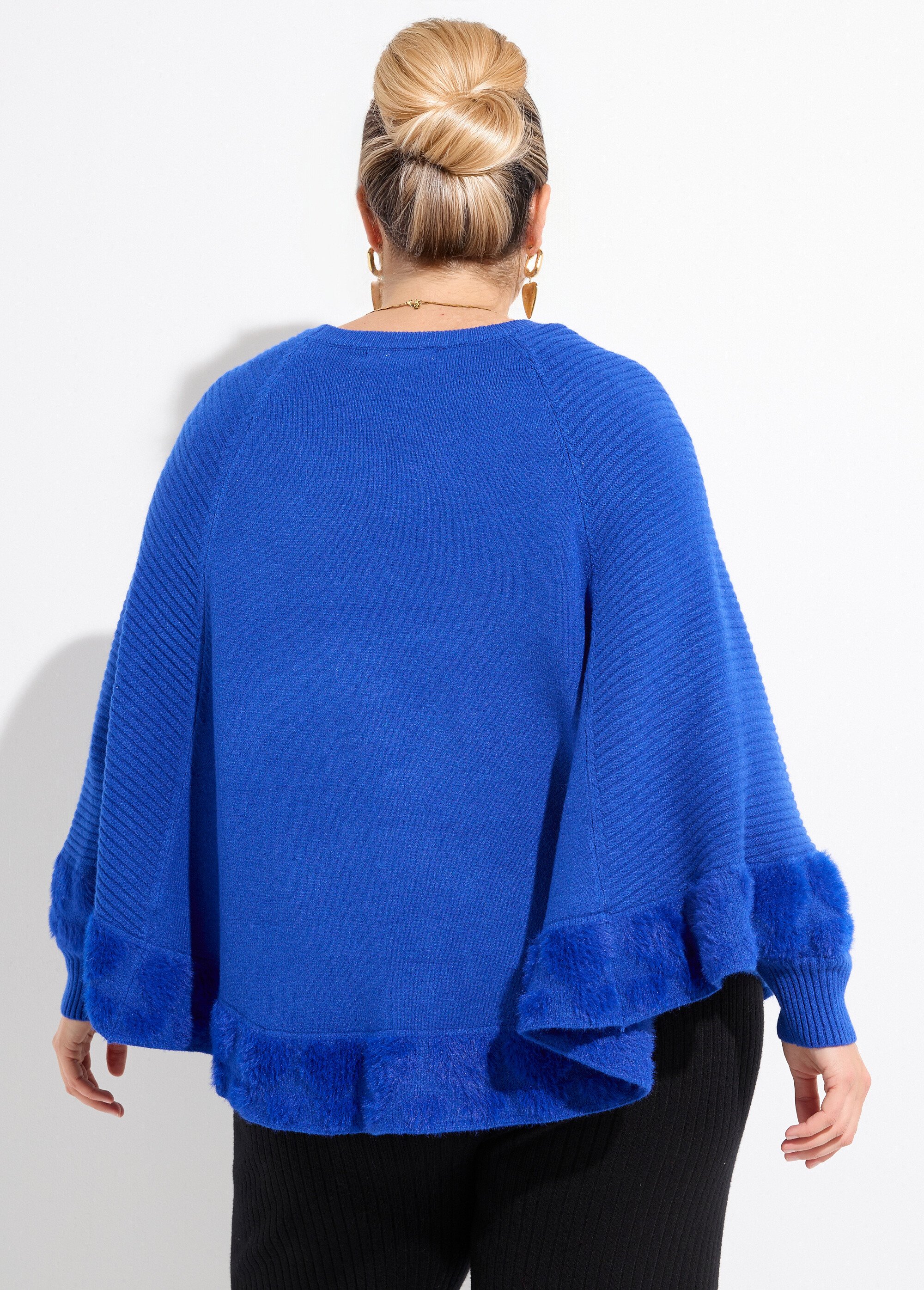 Pull cape maille détails cœurs col rond Femme Grande Taille Bleu CHY-2264 DO1