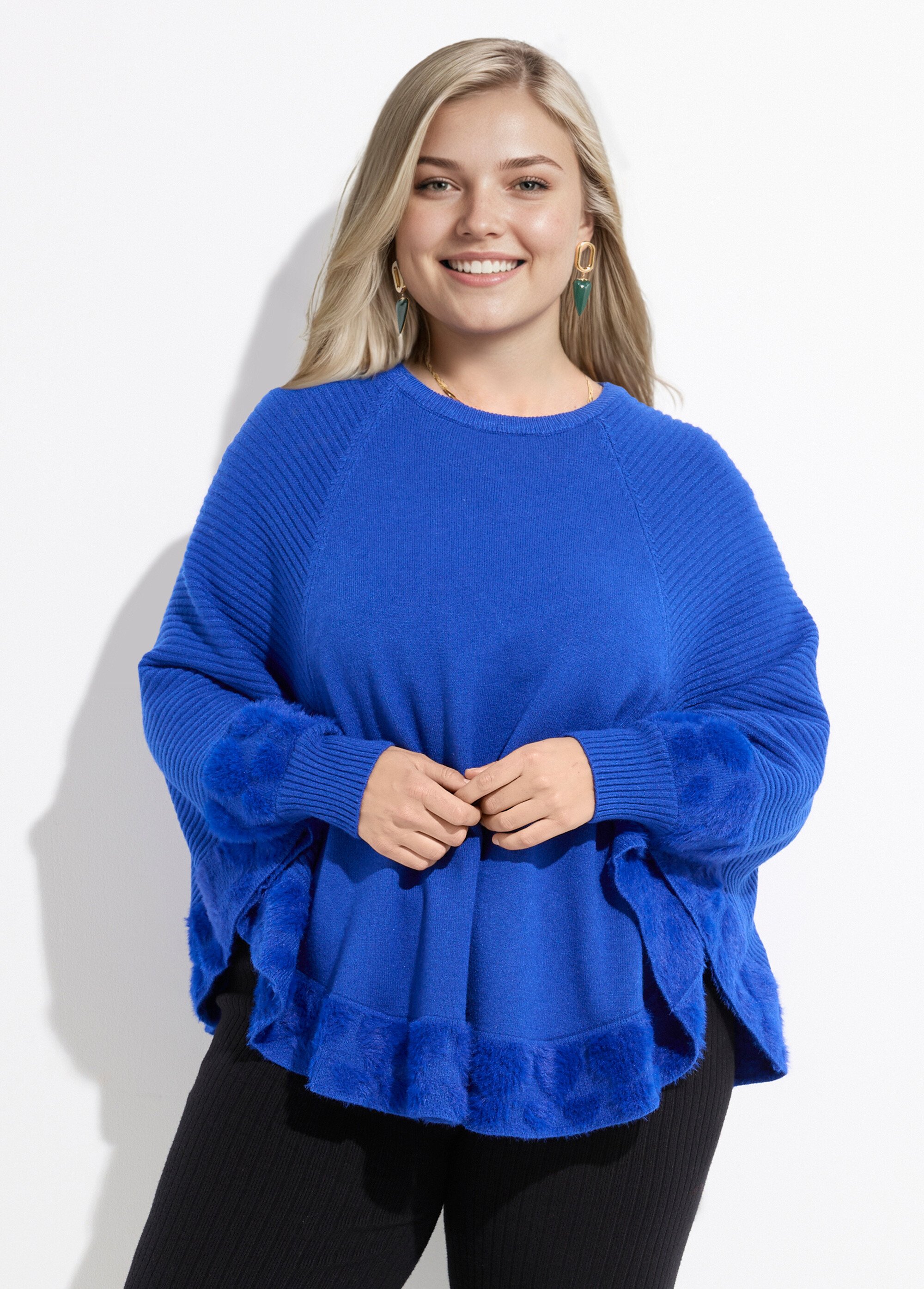 Pull cape maille détails cœurs col rond Femme Grande Taille Bleu CHY-2264 FA1