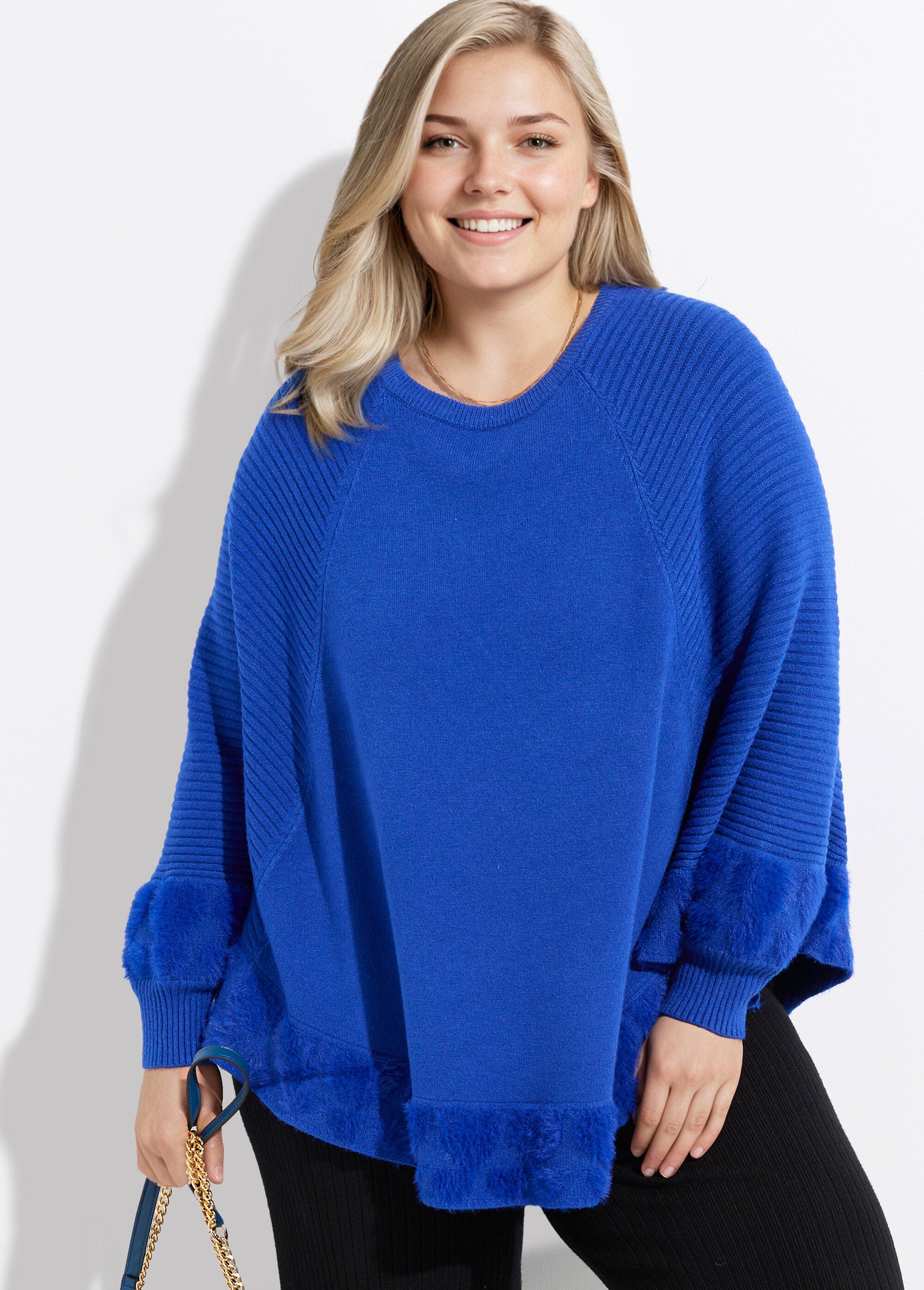 Pull cape maille détails cœurs col rond Femme Grande Taille Bleu CHY-2264 MV1