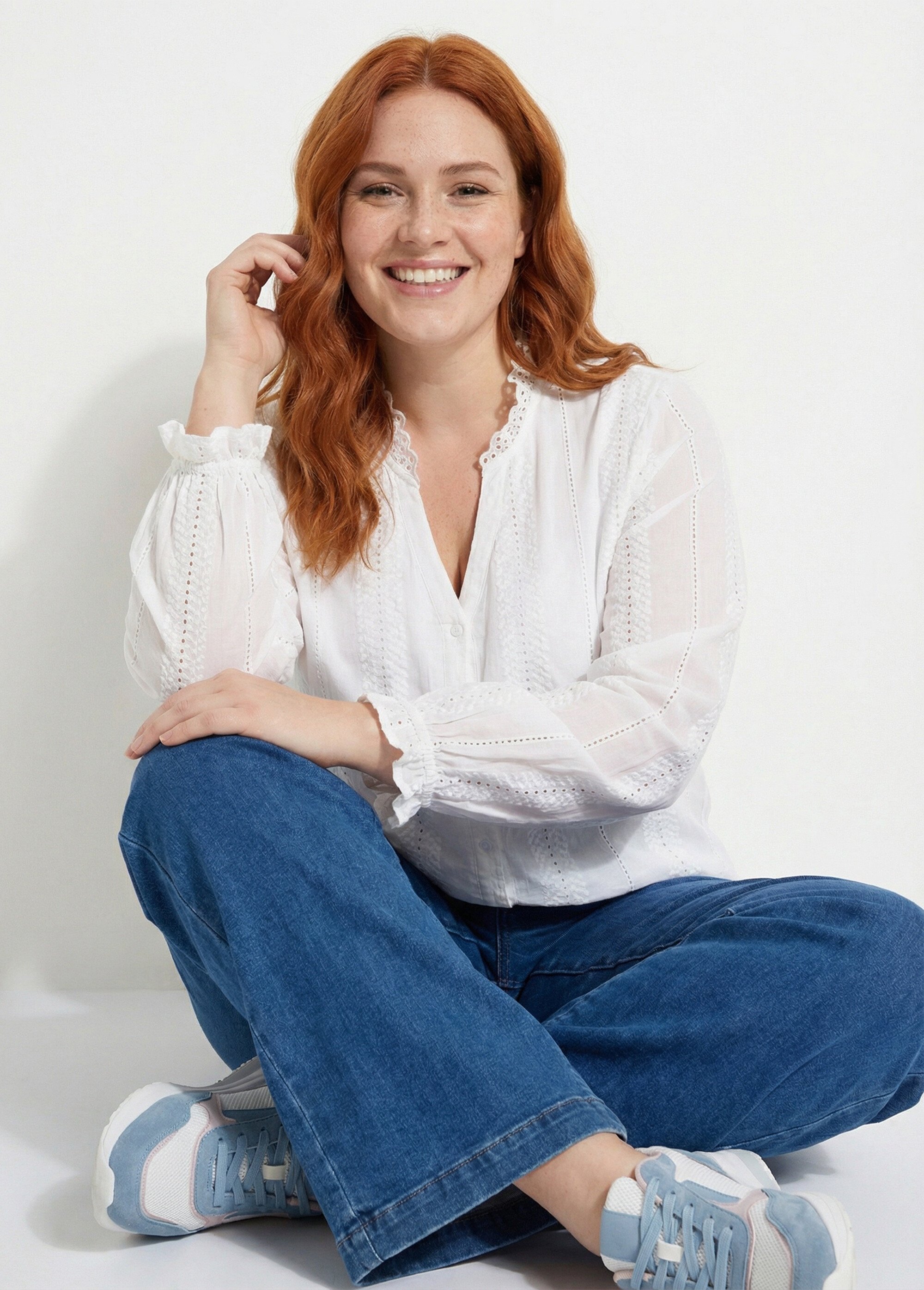 Chemisier broderie anglaise et col V