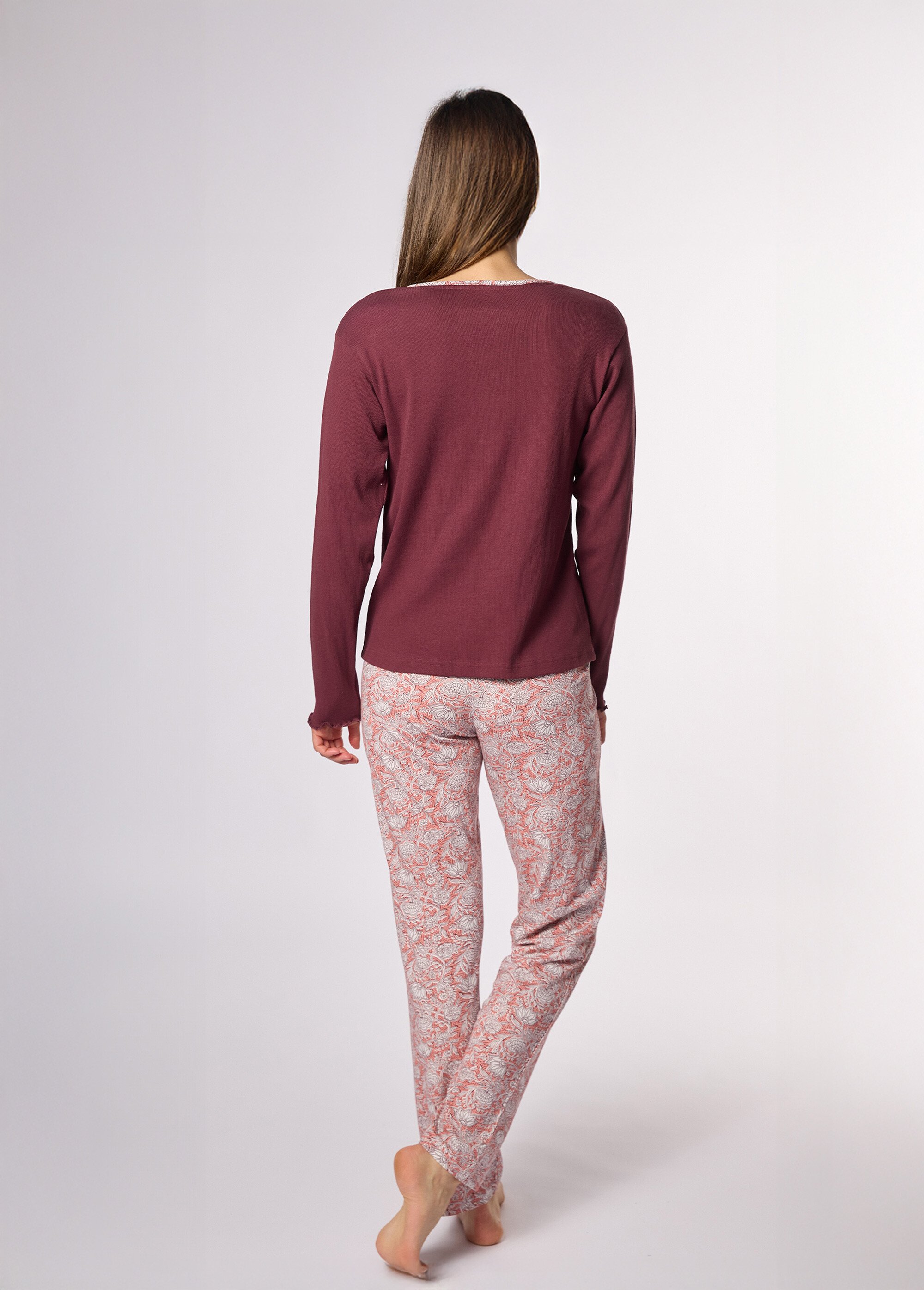 Pyjama à motif et manches longues