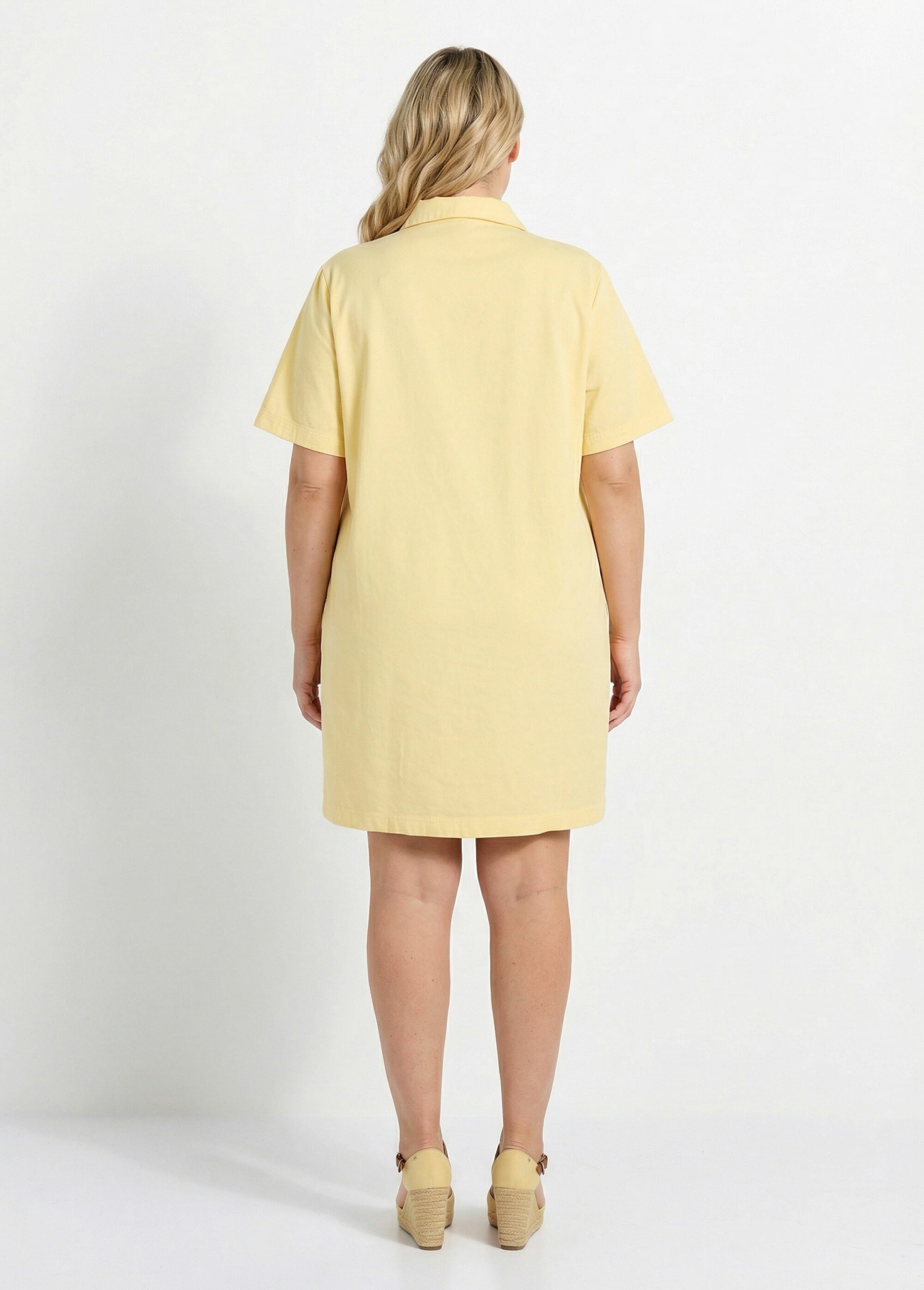 Robe forme housse en toile denim colorée