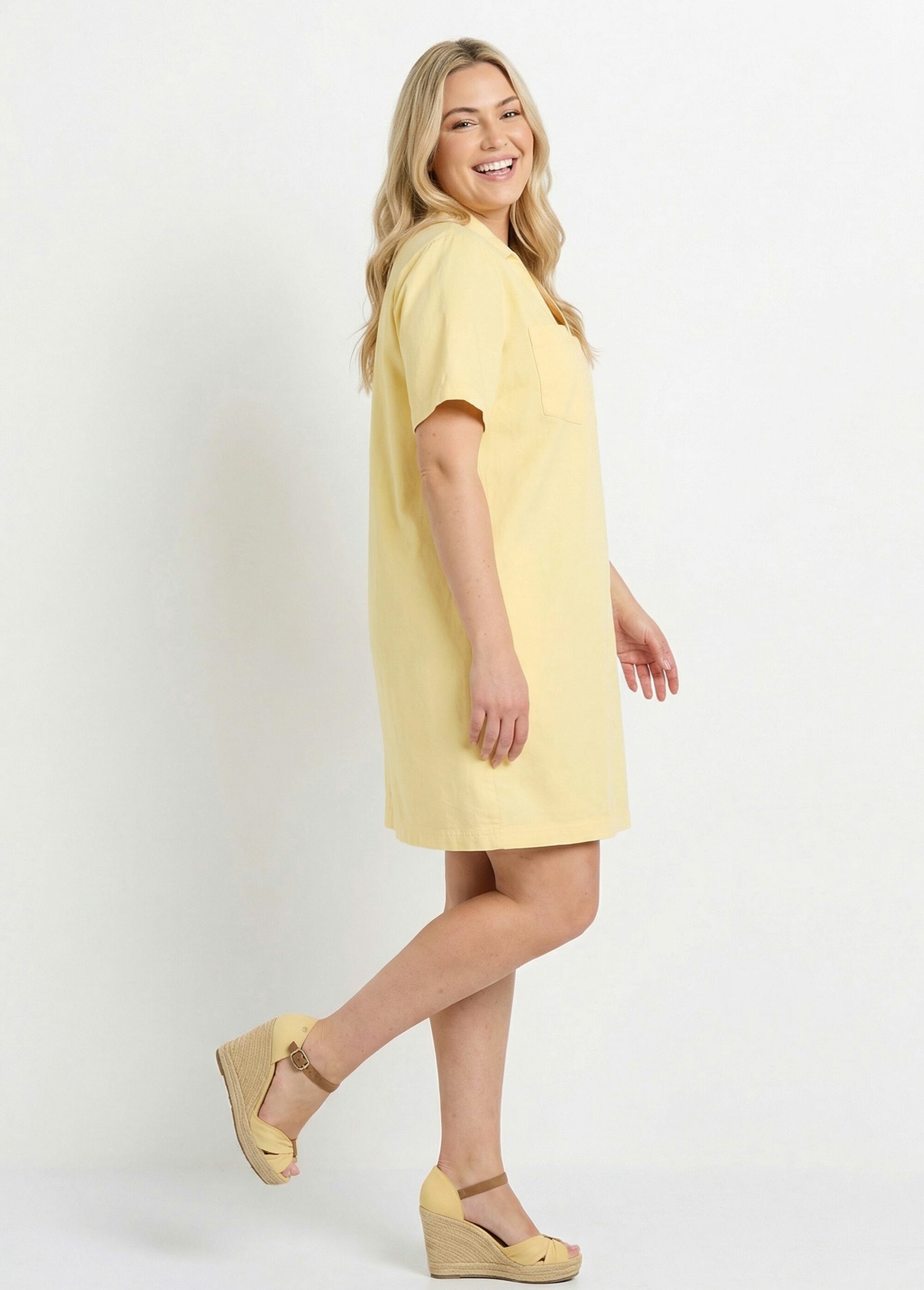 Robe forme housse en toile denim colorée Femme Grande Taille Jaune MA-M1170-2255 MV1