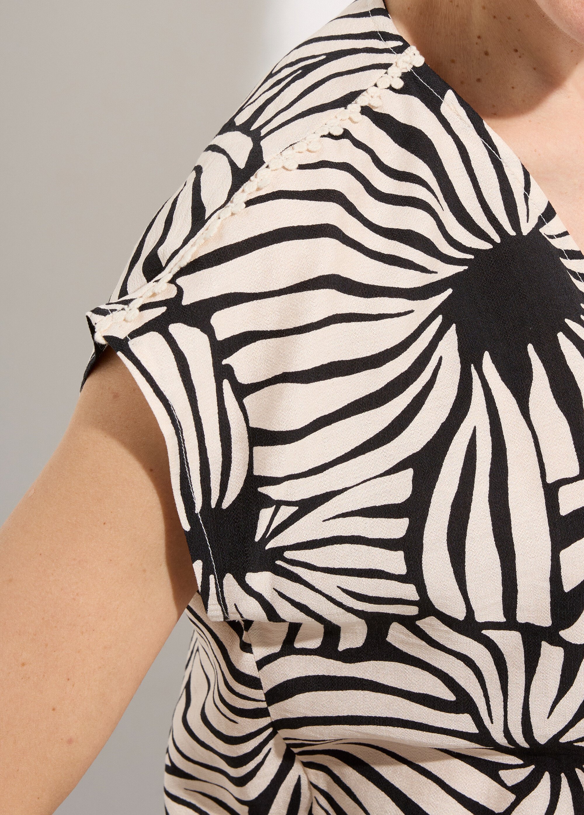 Tunique blousante sans manches