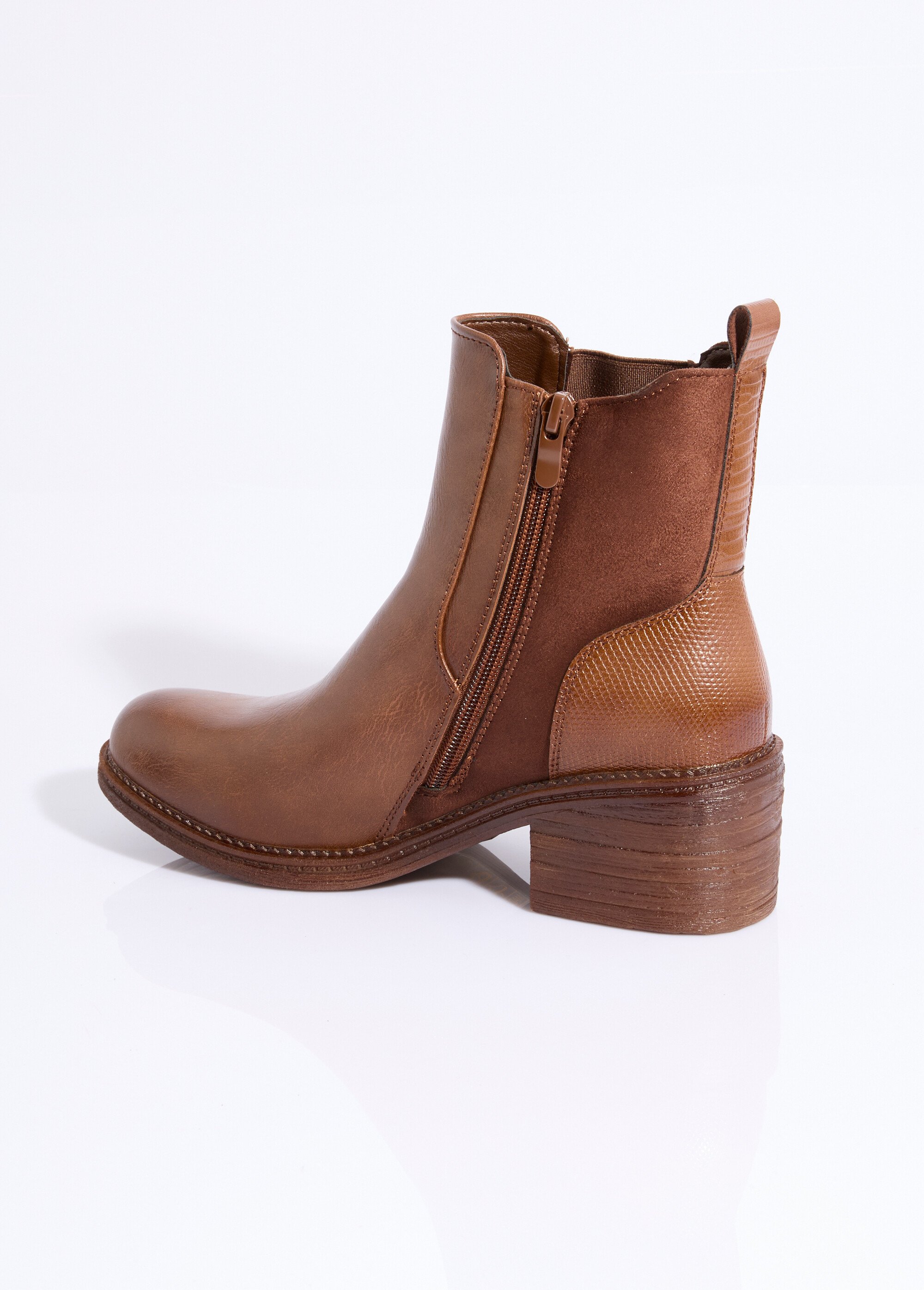 Boots Chelsea à talon et bout rond Femme Marron LAD6863 DO1