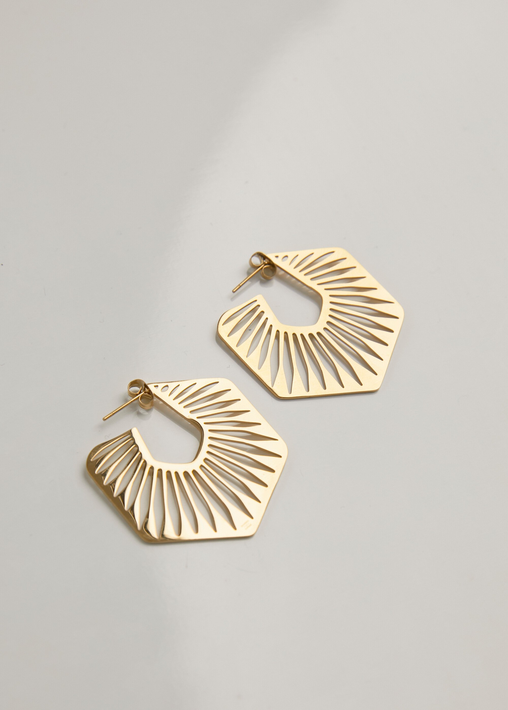 Boucles d'oreille géométriques en acier