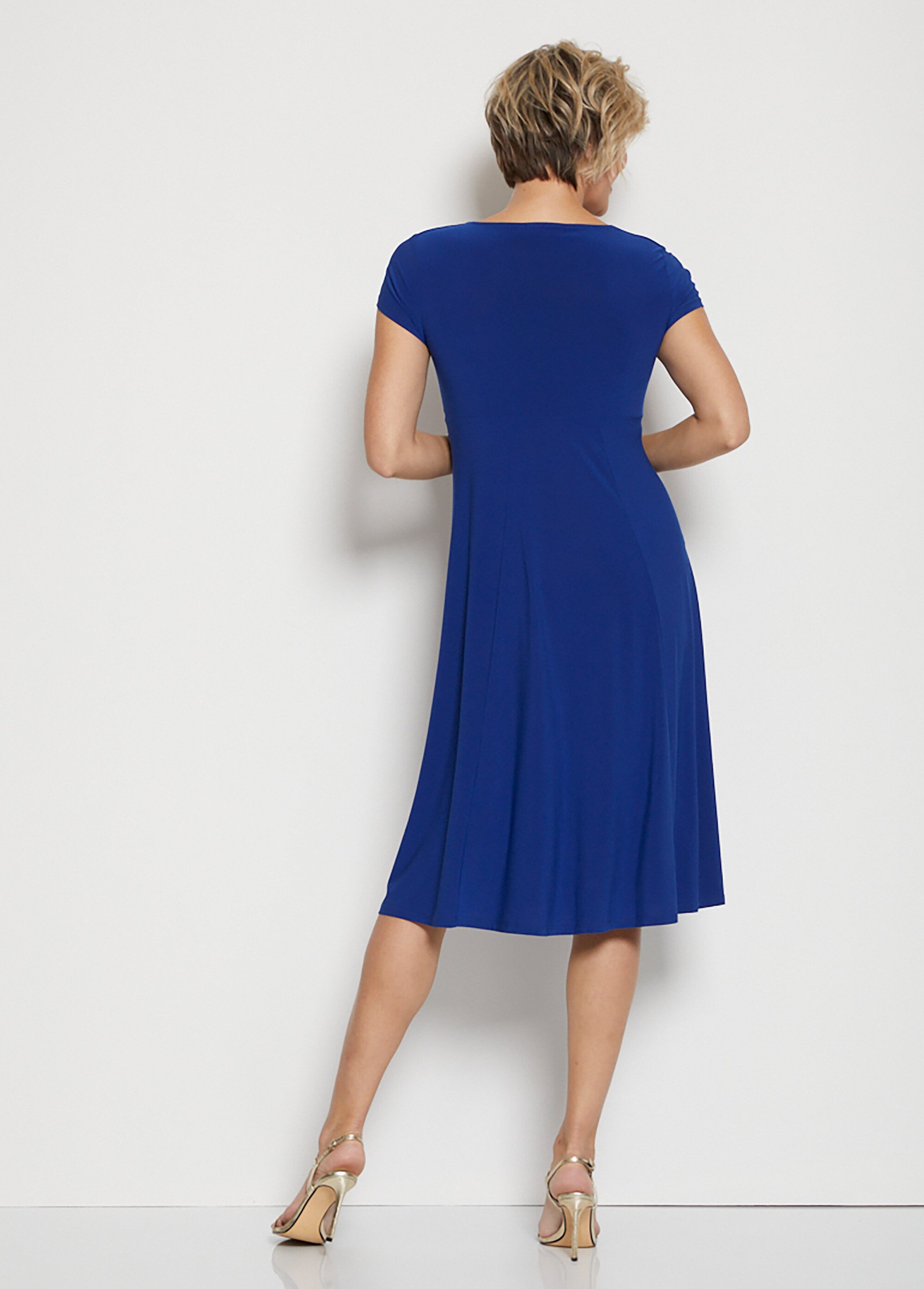 Robe courte décolleté cache-coeur drapé
