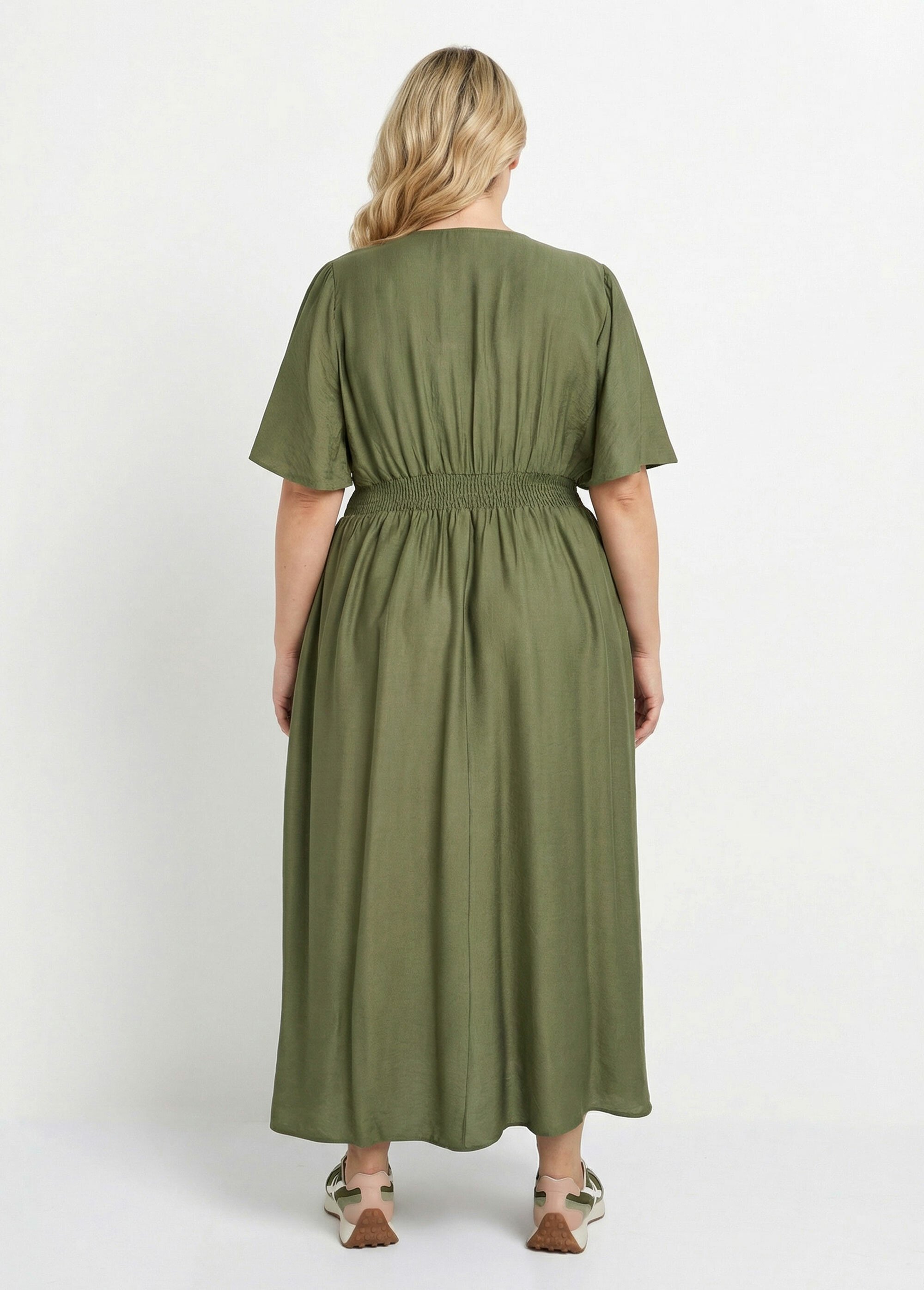 Robe longue taille haute plissée, col V