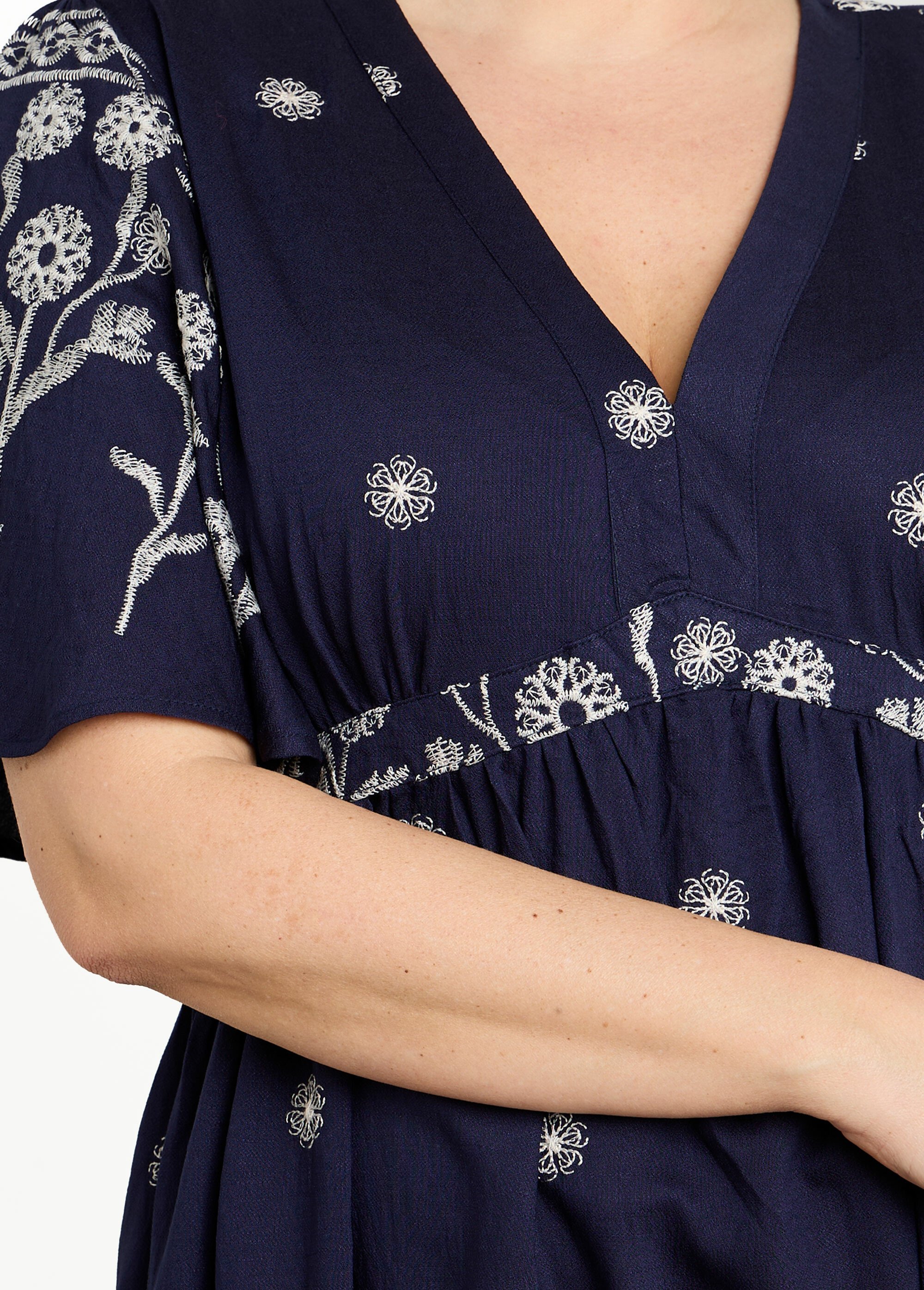 Robe longue unie, broderies ethniques Femme Grande Taille Bleu MA-1139-2332 DE1