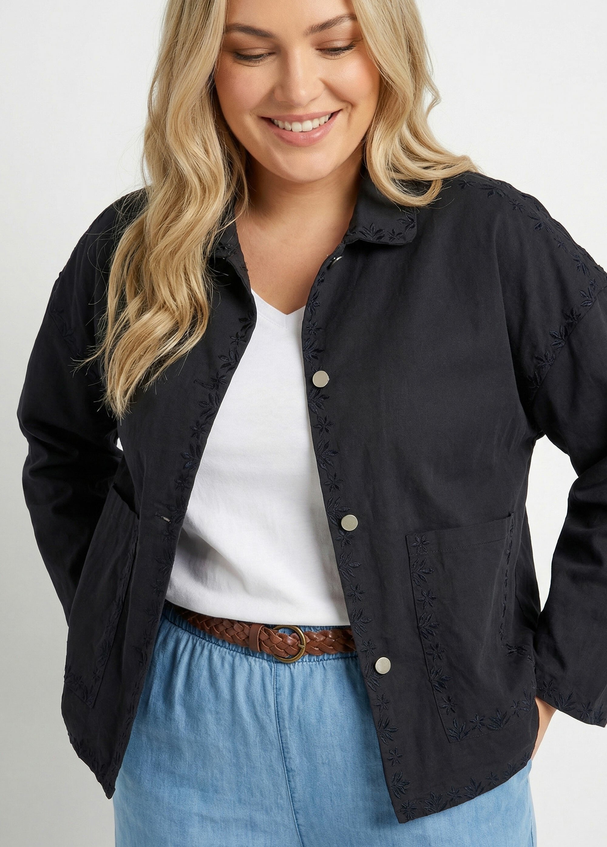 Veste twill, détails brodés motif fleurs