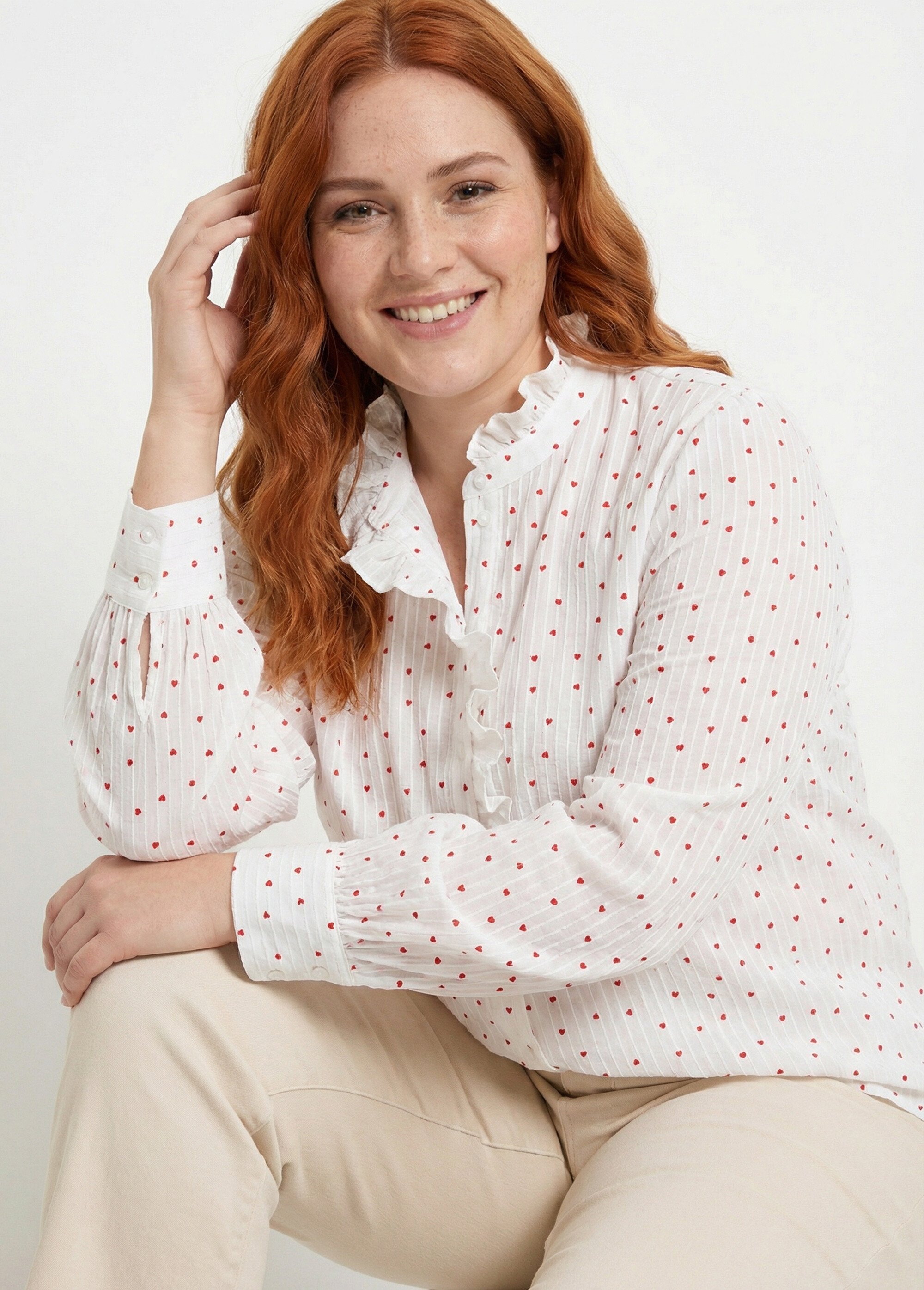 Chemisier avec dentelle et motif coeurs Femme Grande Taille Rouge MA-M329-1992 MV1