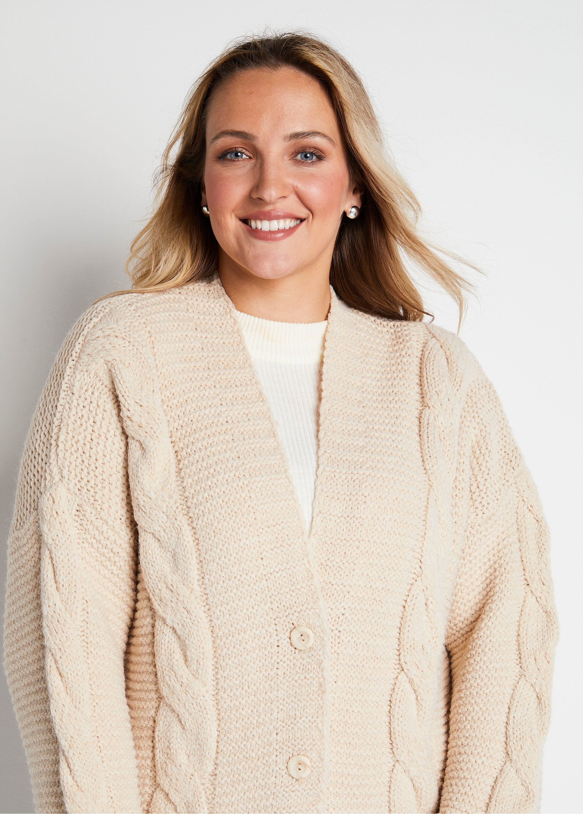 Long gilet boutonné en maille fantaisie