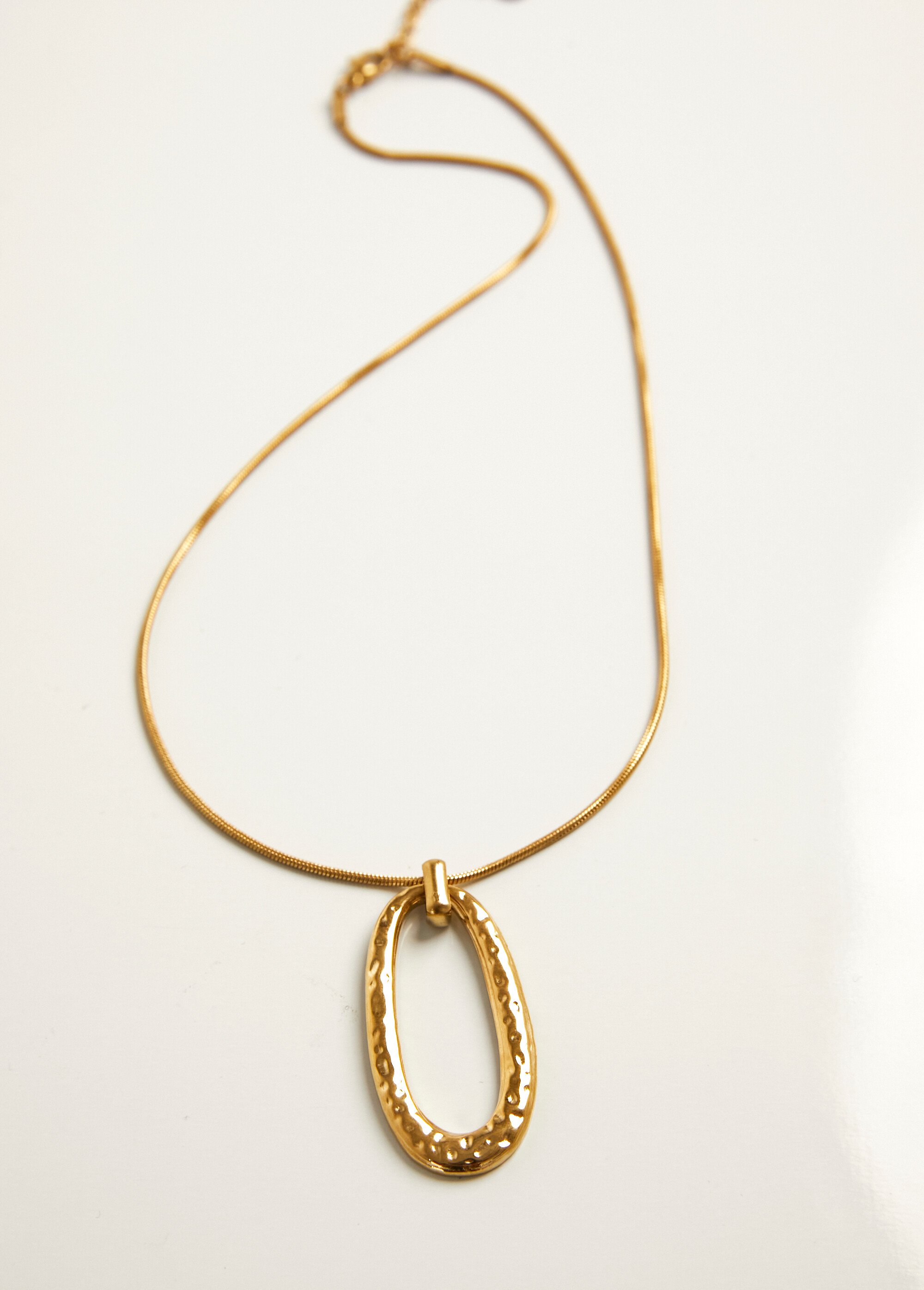 Collier pendentif ovale acier martelé