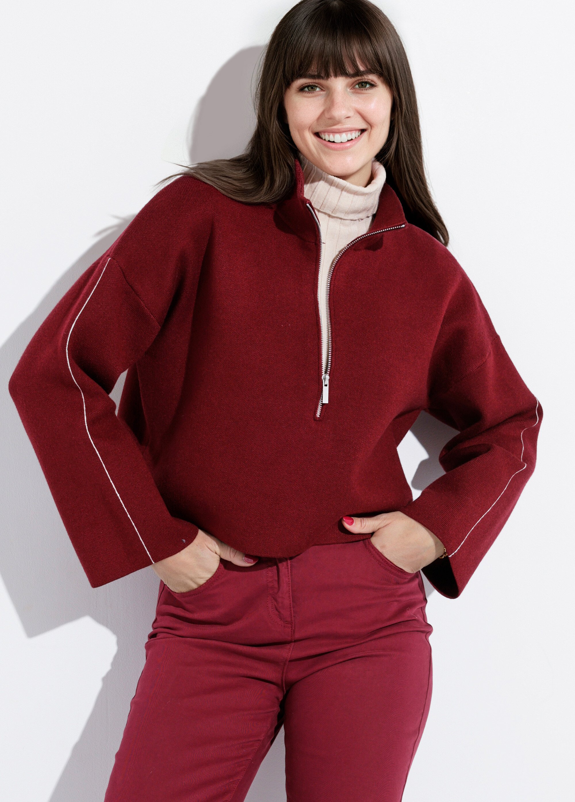 Pull court avec col montant zippé Femme Rouge IA-AR898 MV1