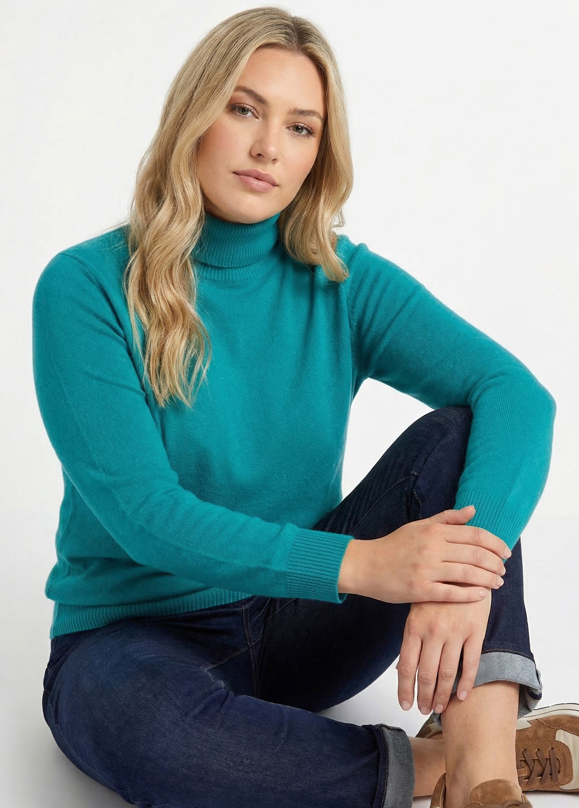 Pull doux col roulé manches longues