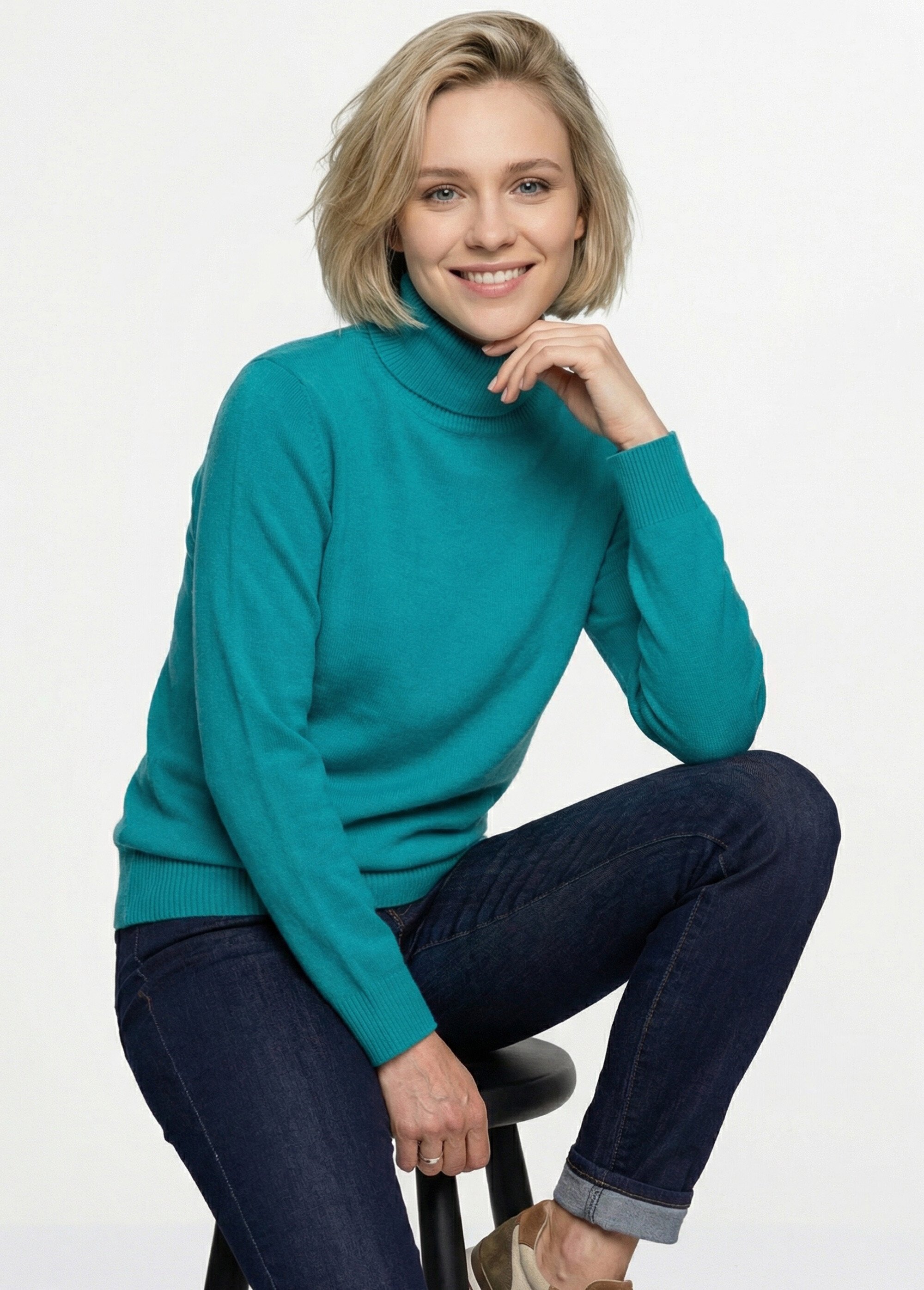 Pull doux col roulé manches longues