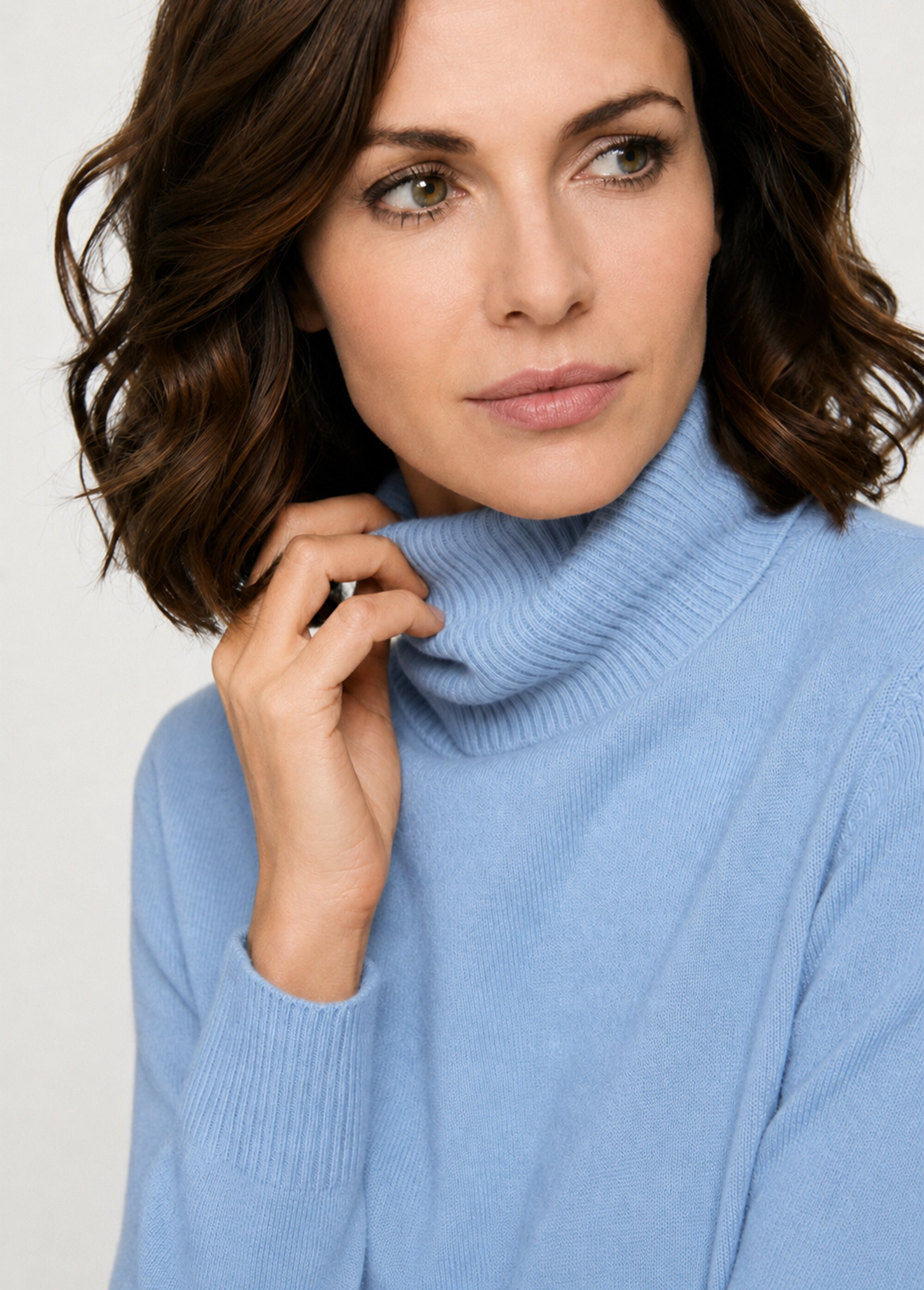 Pull doux col roulé manches longues