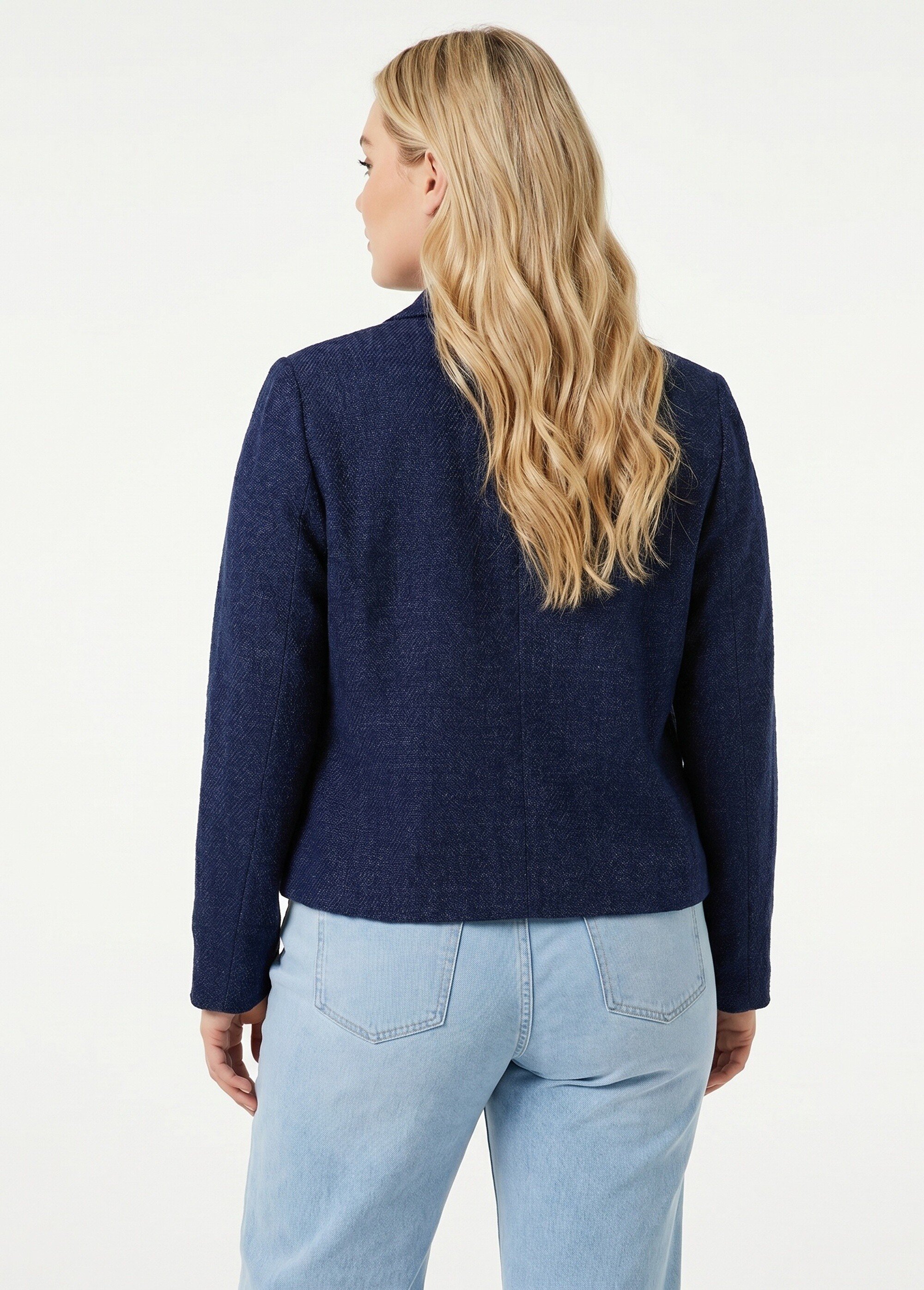 Veste courte droite boutonnée tissu natté uni