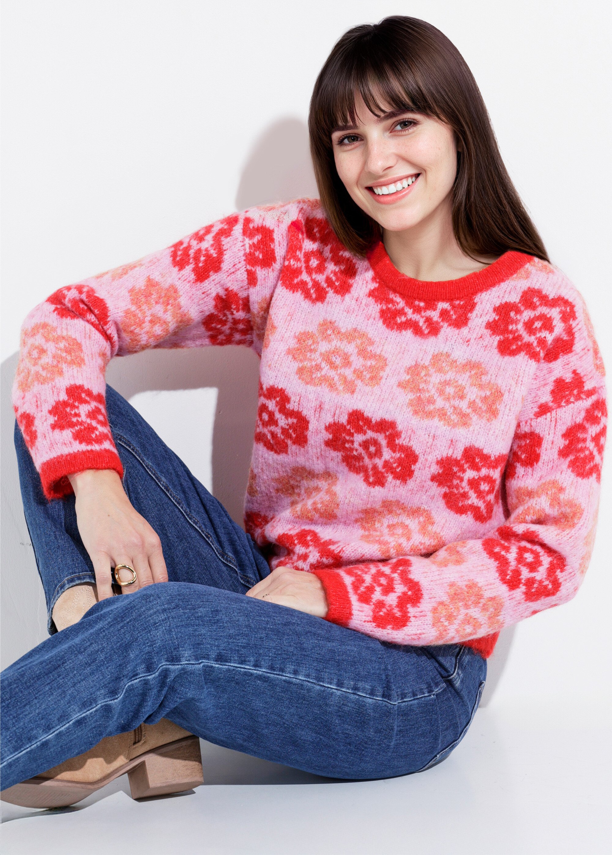 Pull court en maille motif fleuri
