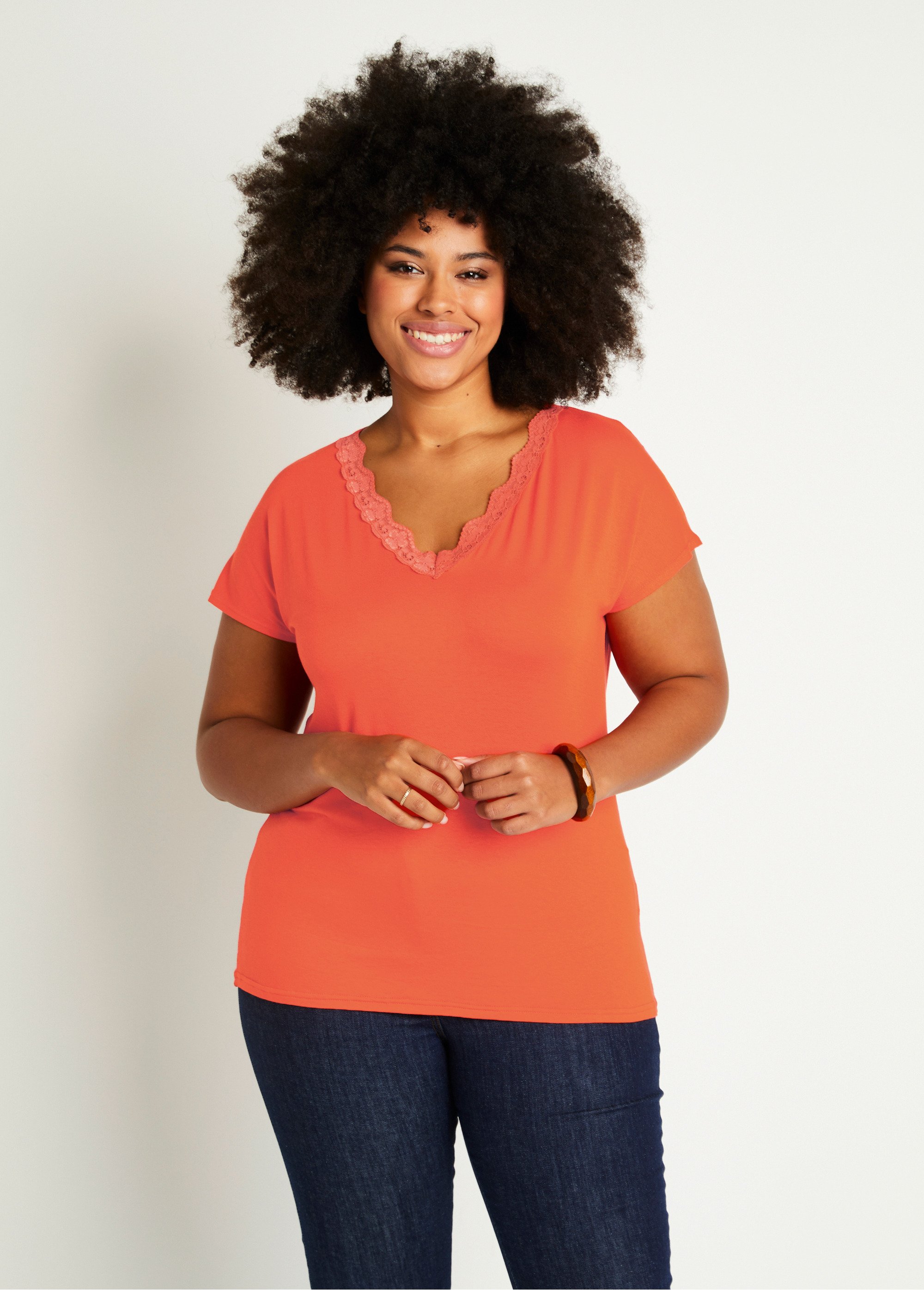 T-shirt court extensible dentelle