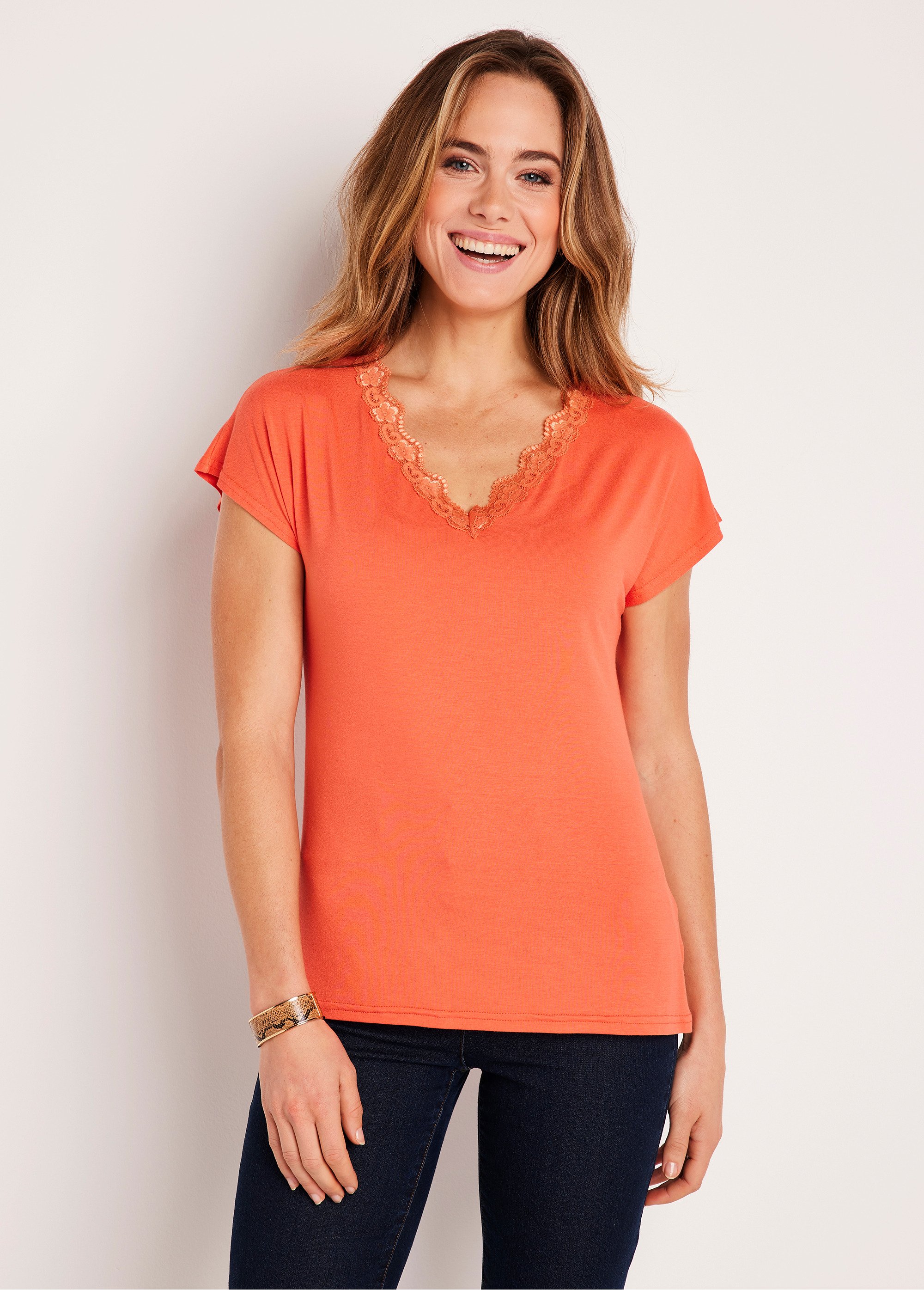 T-shirt court extensible dentelle