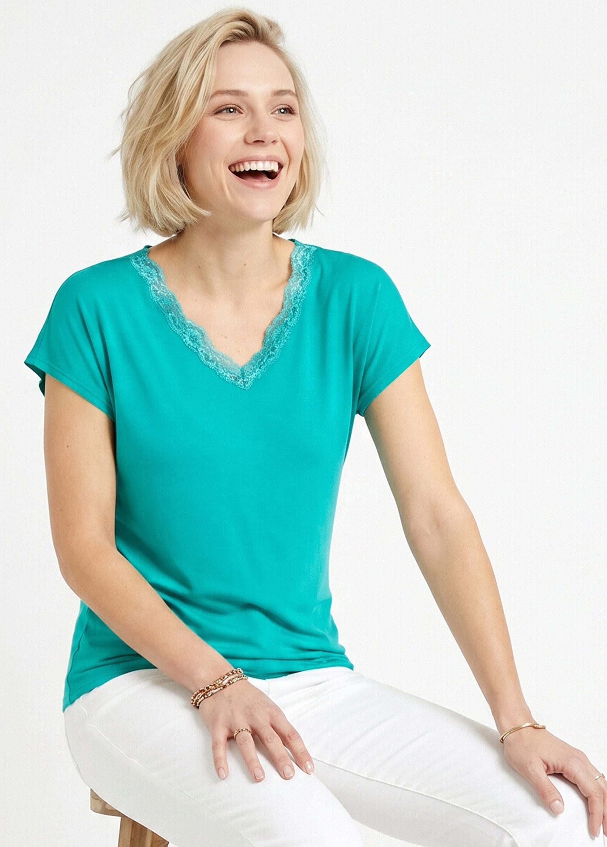 T-shirt court extensible dentelle Femme Vert CARACAS MV1