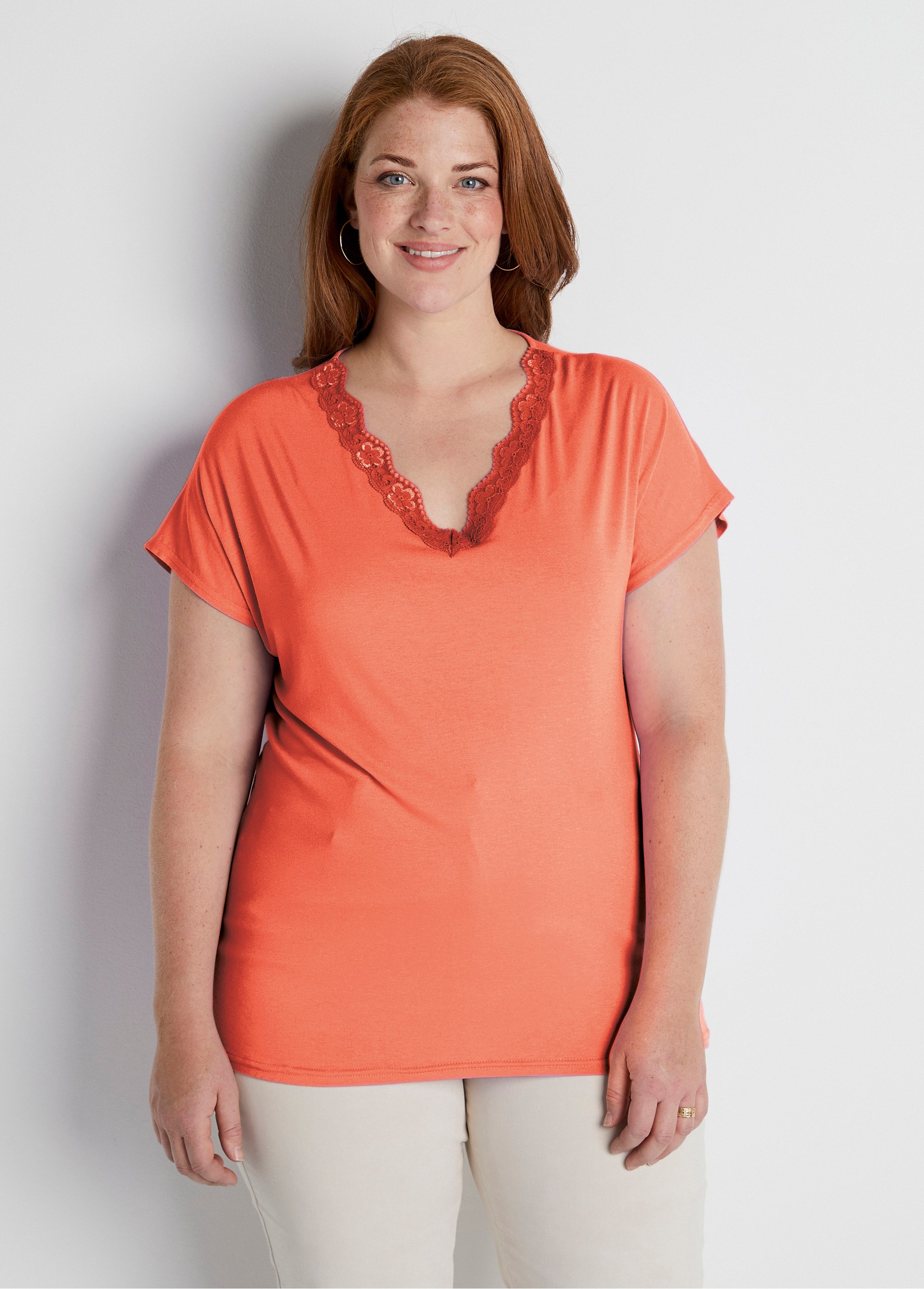 T-shirt court extensible dentelle