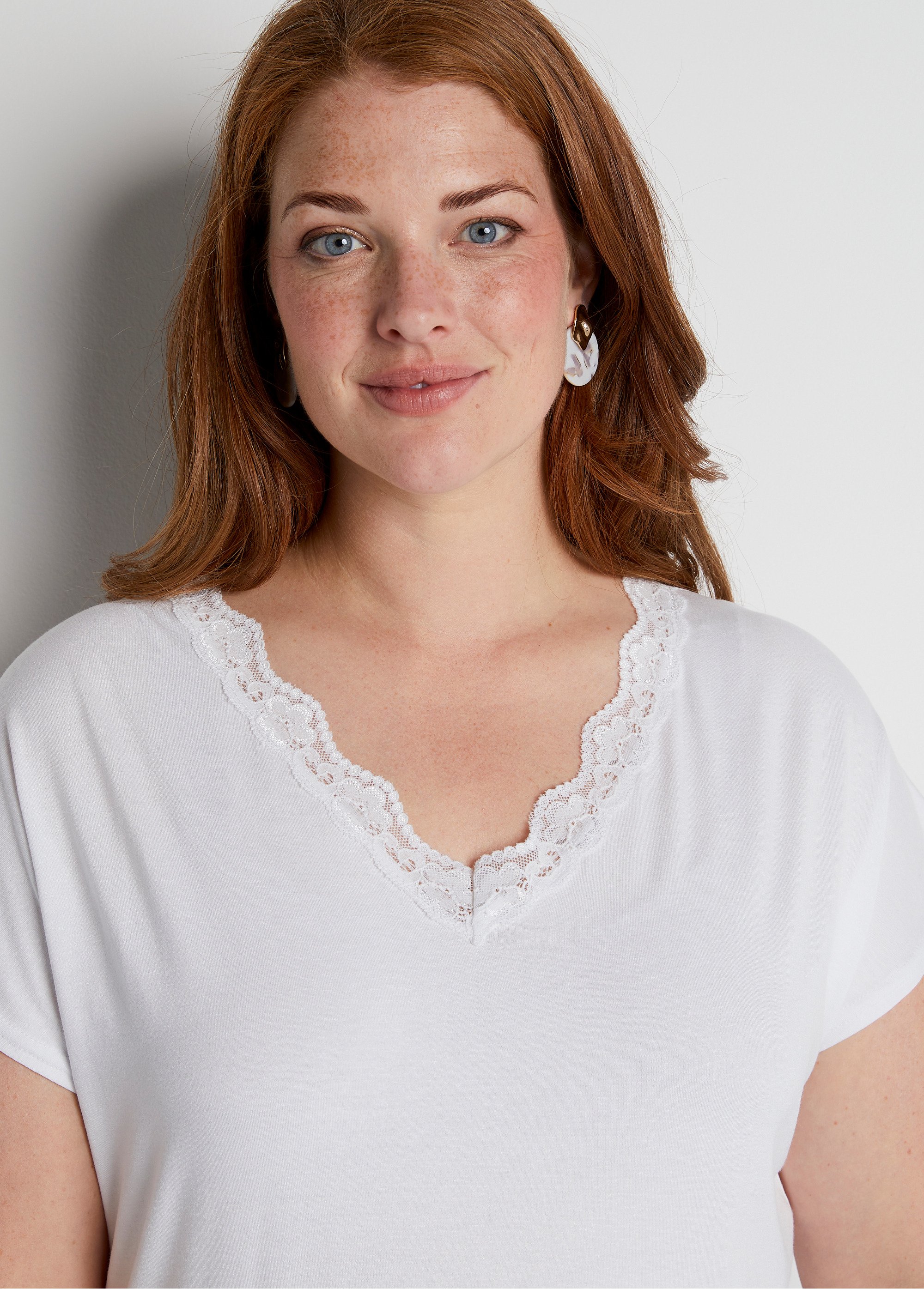 T-shirt court extensible dentelle