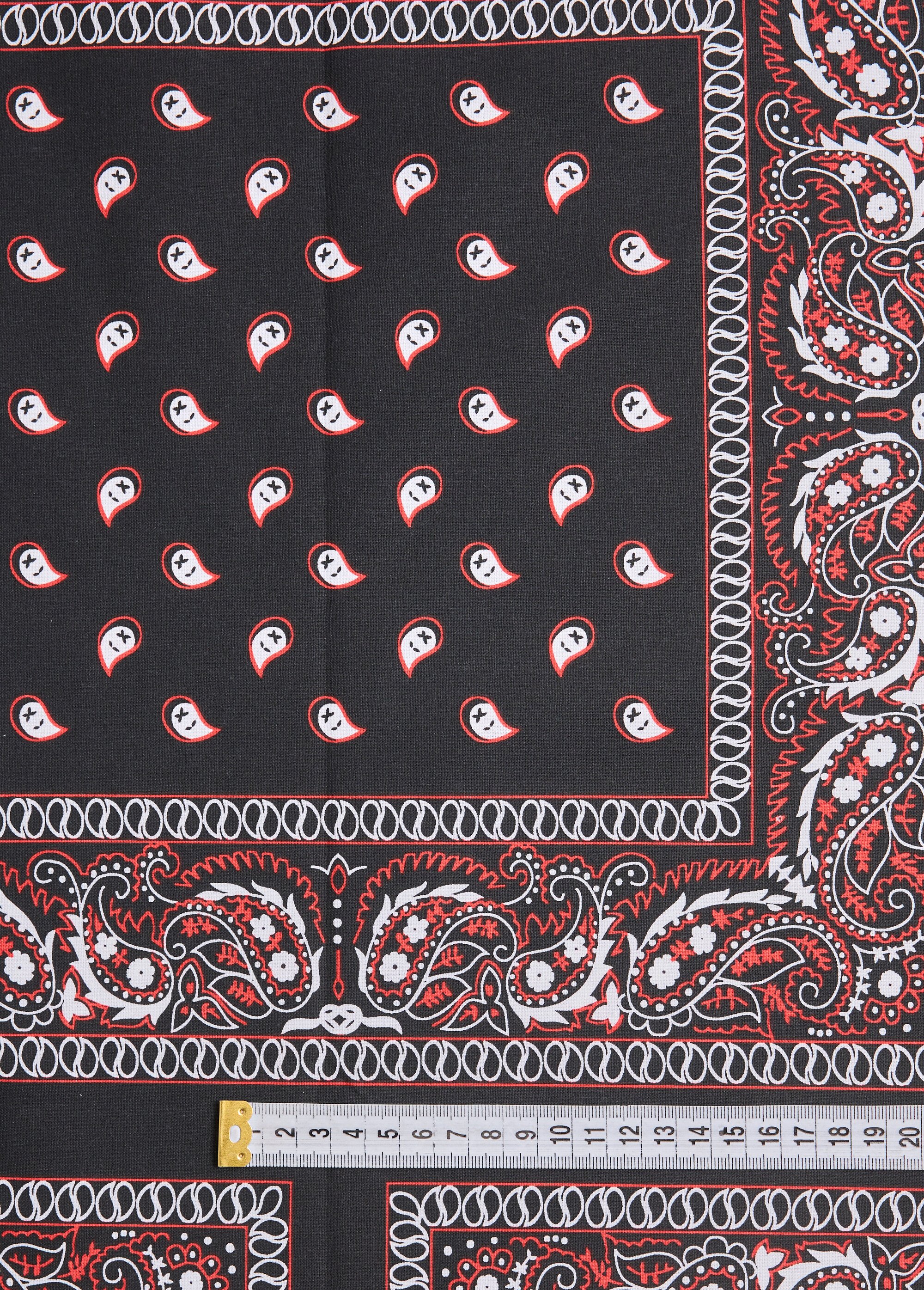 Coupon tissu imprimé bandana NOIR COT44037 DE1