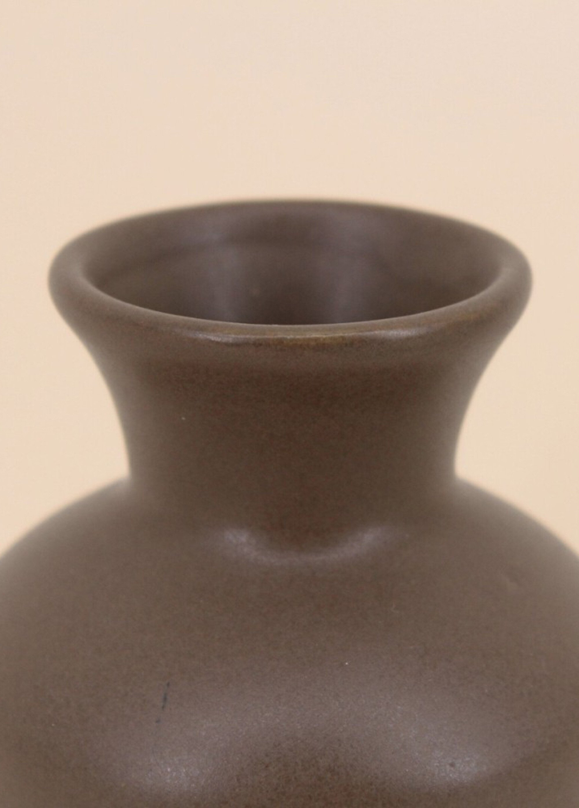 Petit vase céramique design épuré, foncé Marron NOR-27748 DE1