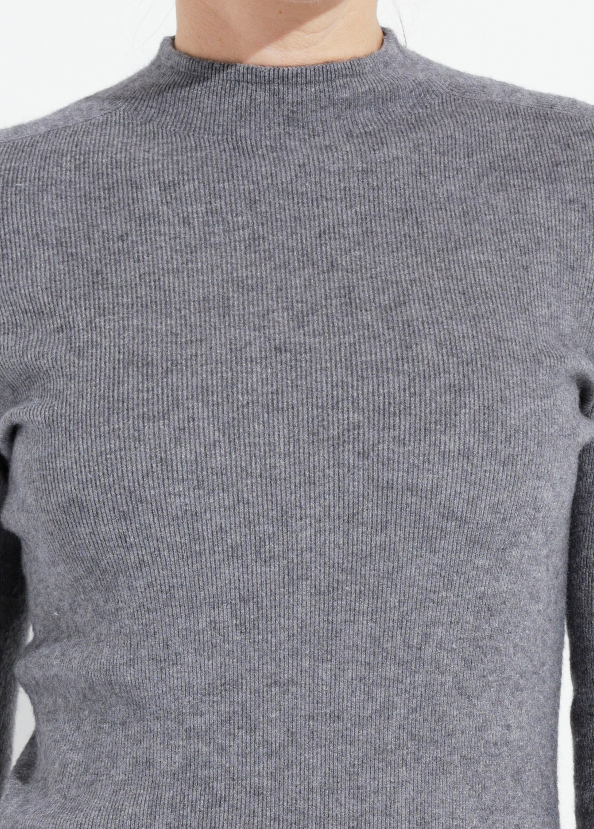 Pull col roulotté forme ajustée Femme Gris IA-AR963 DE1