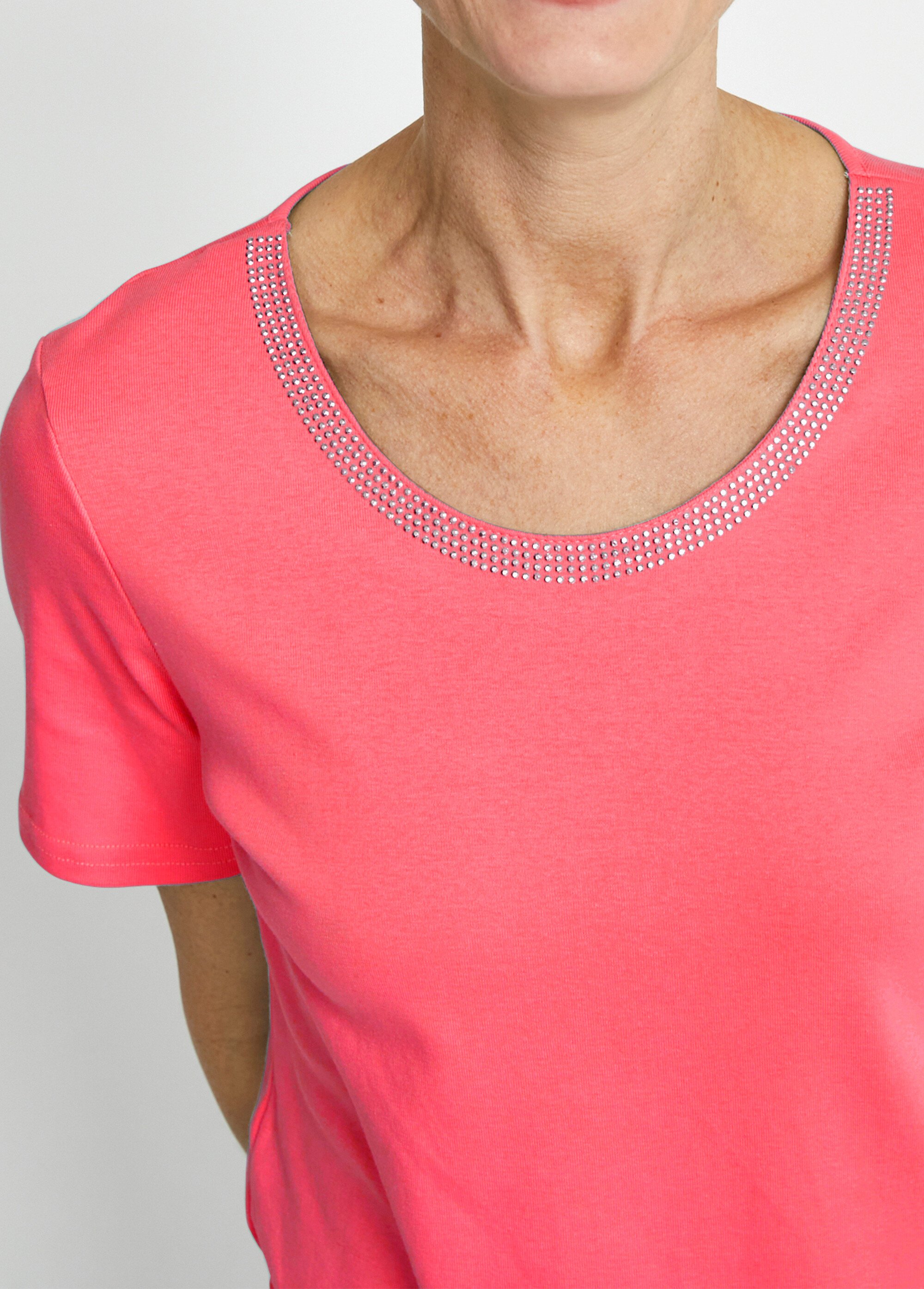 T-shirt manches courtes fantaisie cloutée