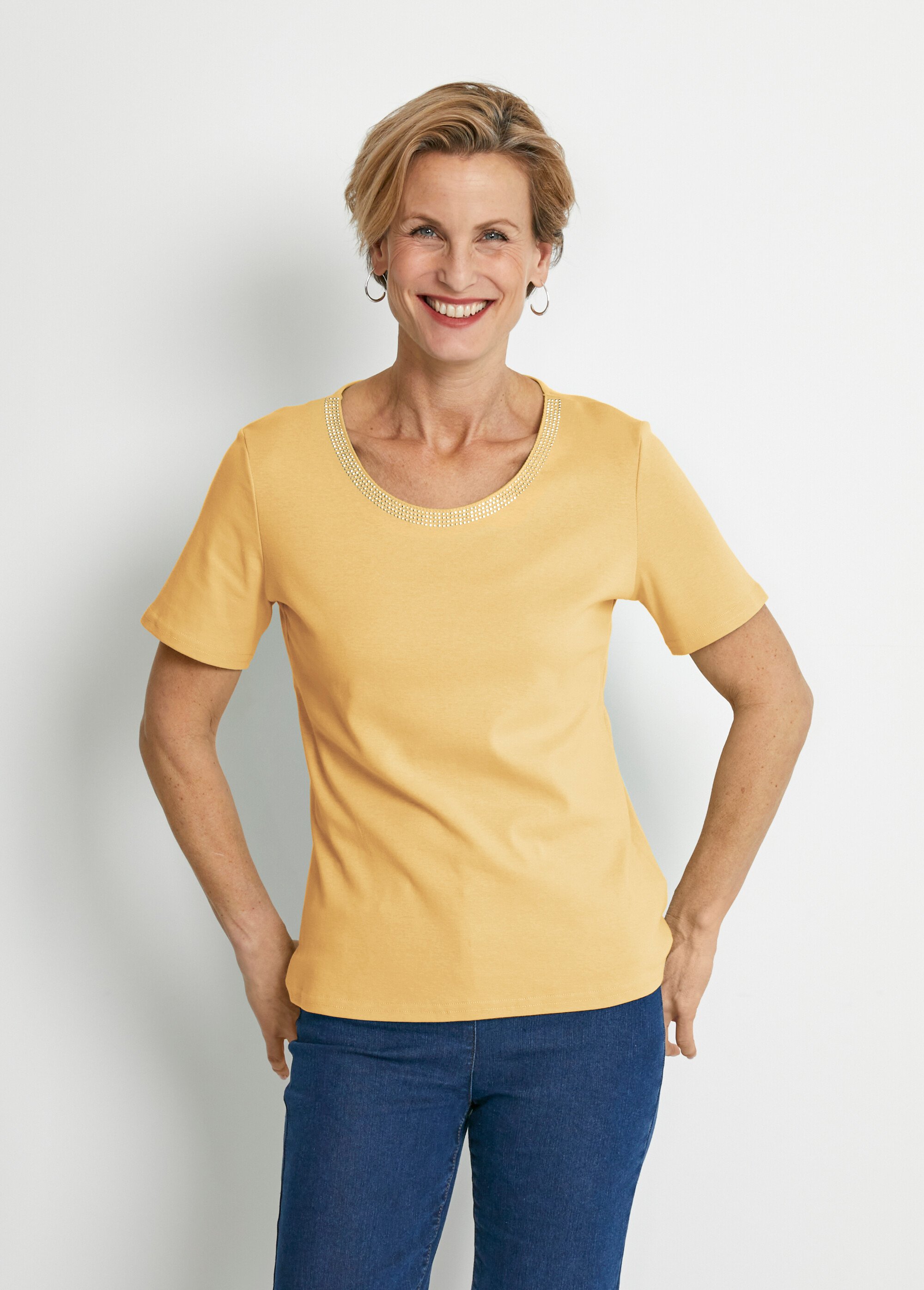 T-shirt manches courtes fantaisie cloutée