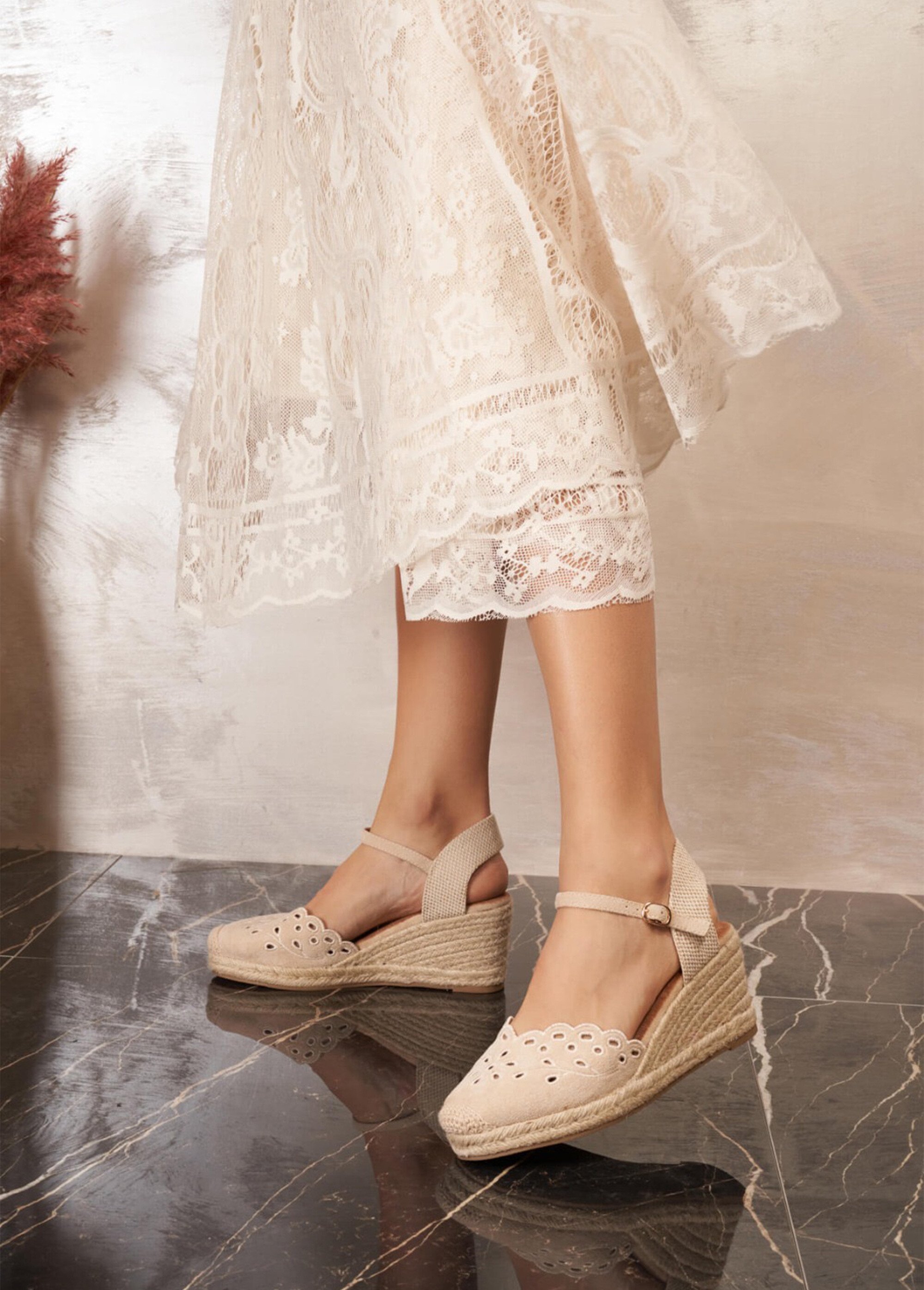 Espadrilles compensées détails ajourés Femme Beige MAR3246 SF2