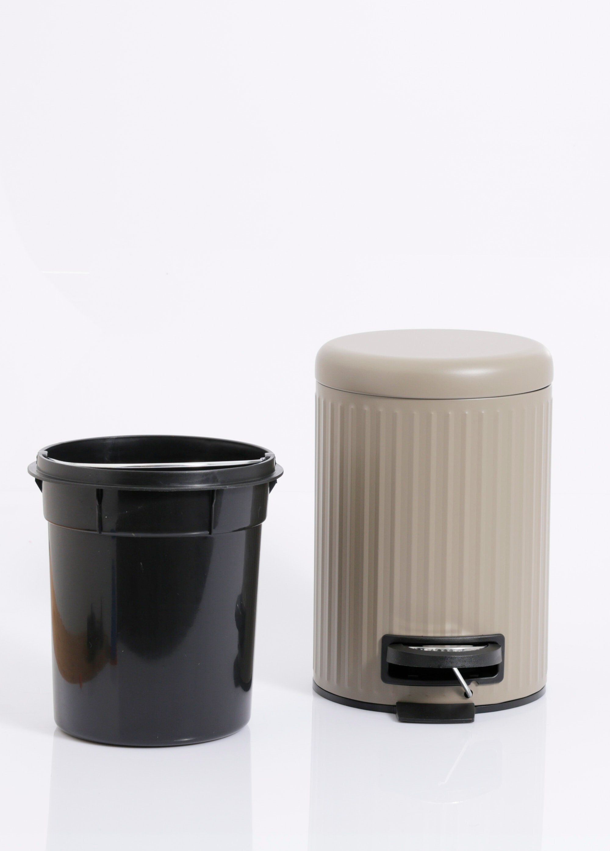 Poubelle de salle de bain 3L métal strié