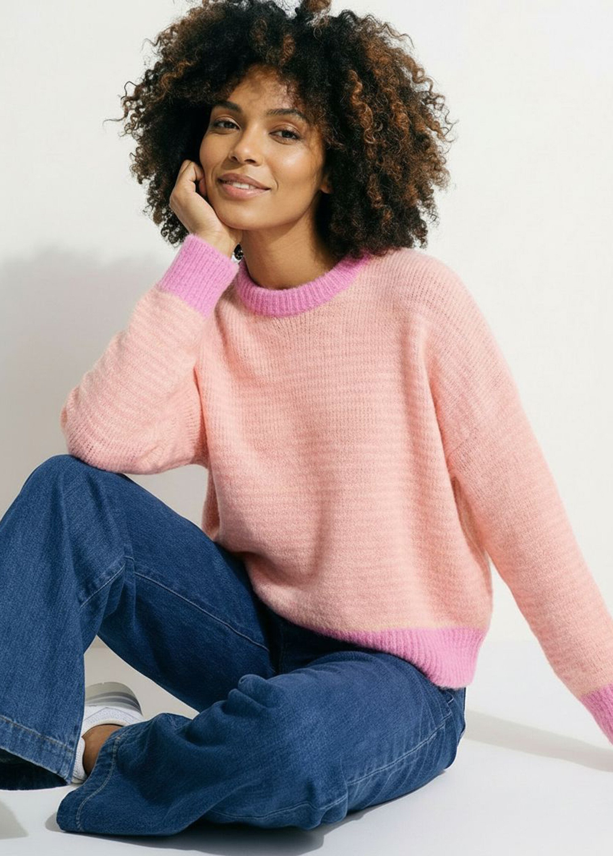 Pull duveteux rayé pastel forme loose Femme Beige JS-JP-7625 MV1