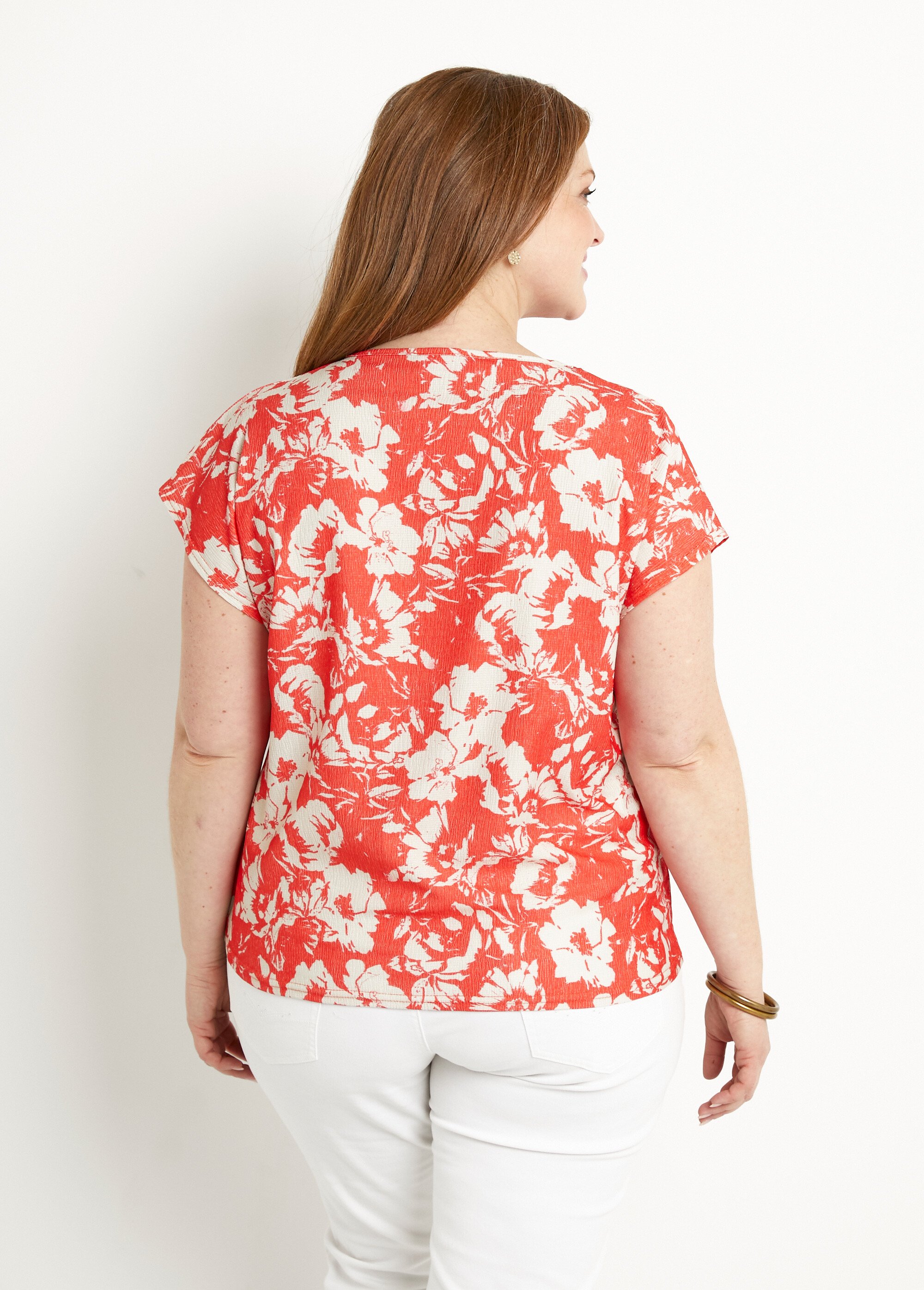 T-shirt manches courtes uni ou imprimé fleurs